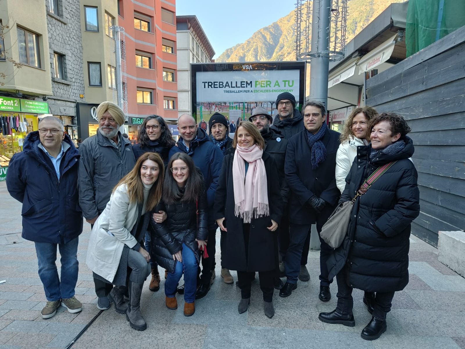 Foto de família de la candidatura de Consens a Escaldes. Foto de família de la candidatura de Consens a Escaldes.
