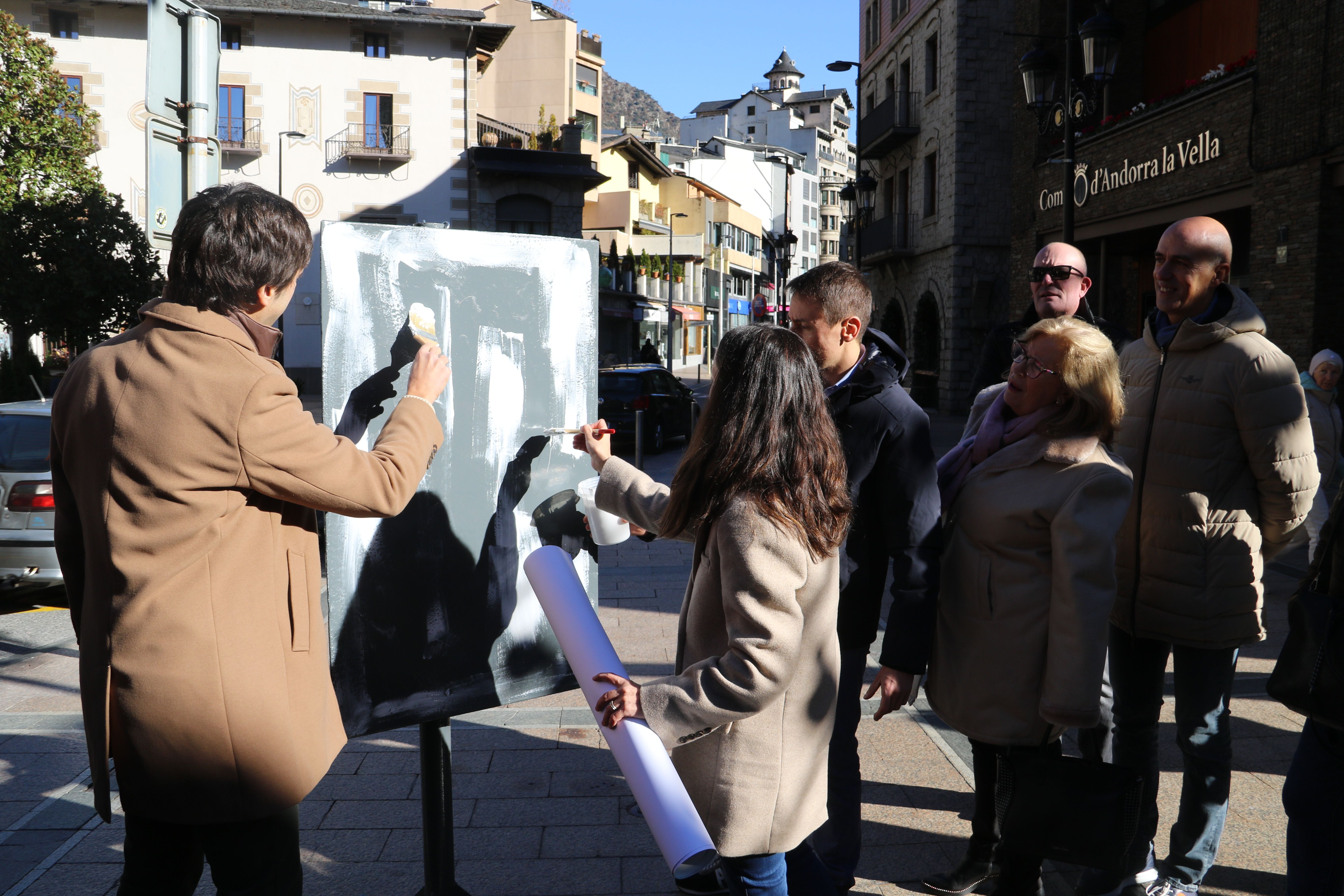 González i Losada s'han abonat a la cola. González i Losada s'han abonat a la cola.