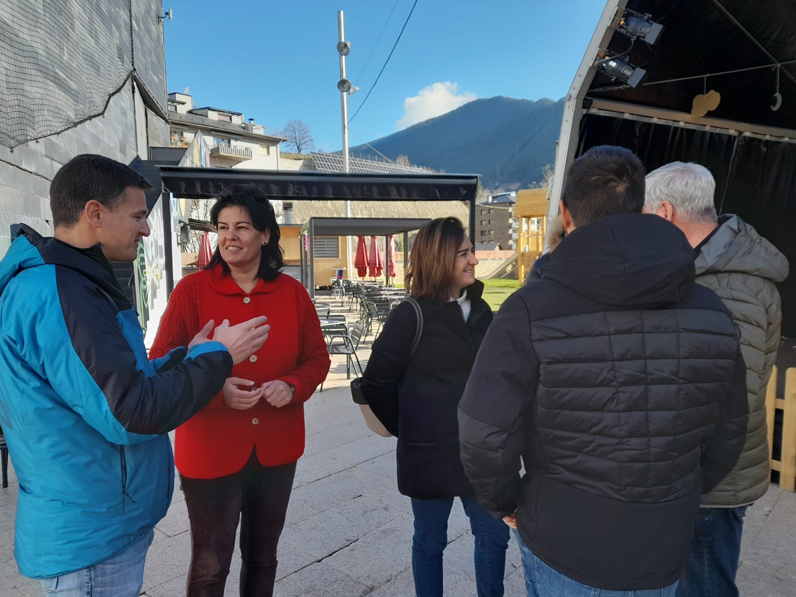 Eva Sansa i Rogé Fité amb altres membres de la candidatura.