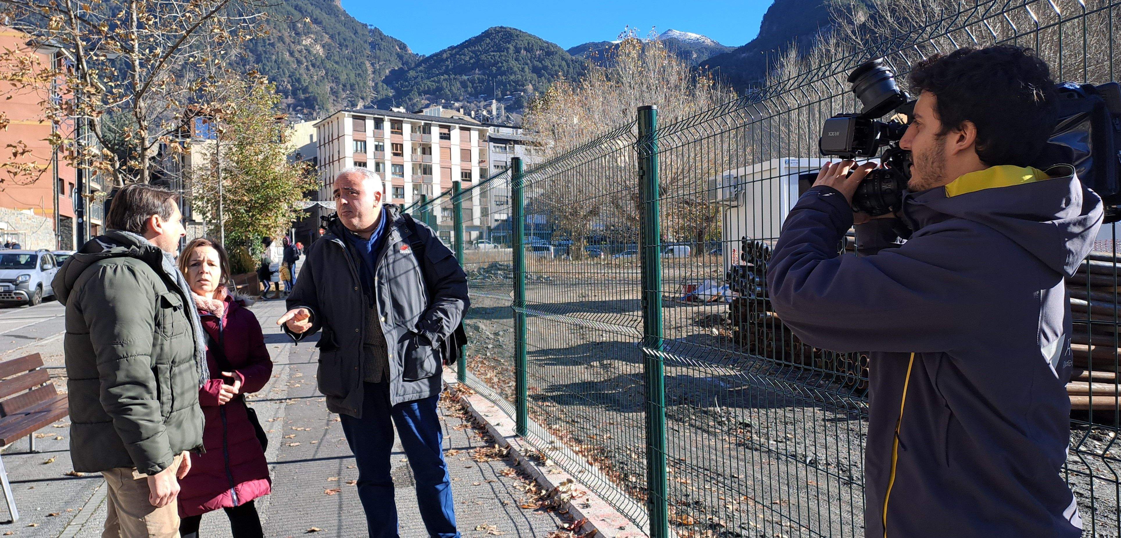 Pujol i Agudo xerran amb Eduard Ricard, número sis de la candidatura.