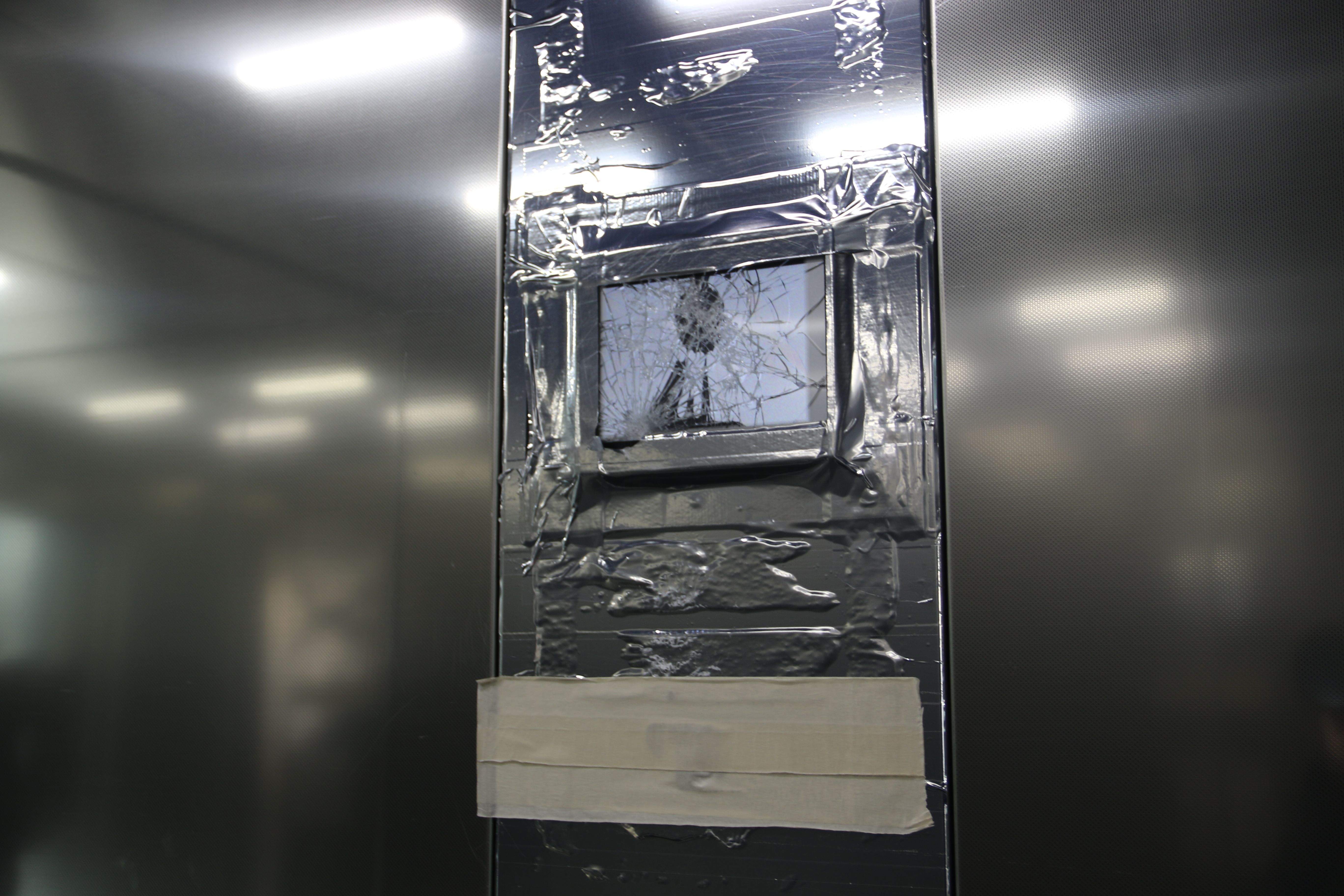 Ascensor malmès del Centre de Congressos.