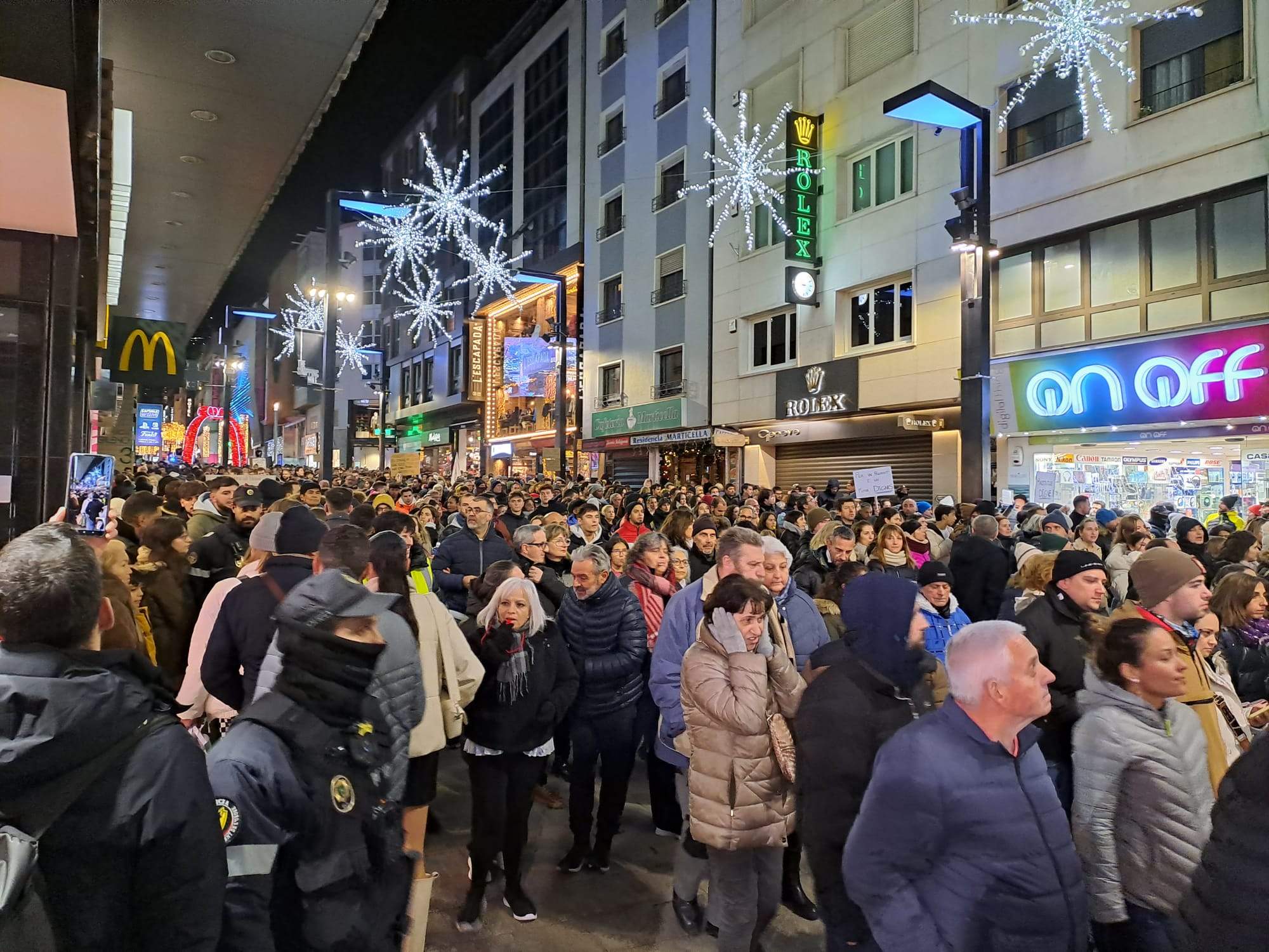 La manifestació a l'avinguda Meritxell.