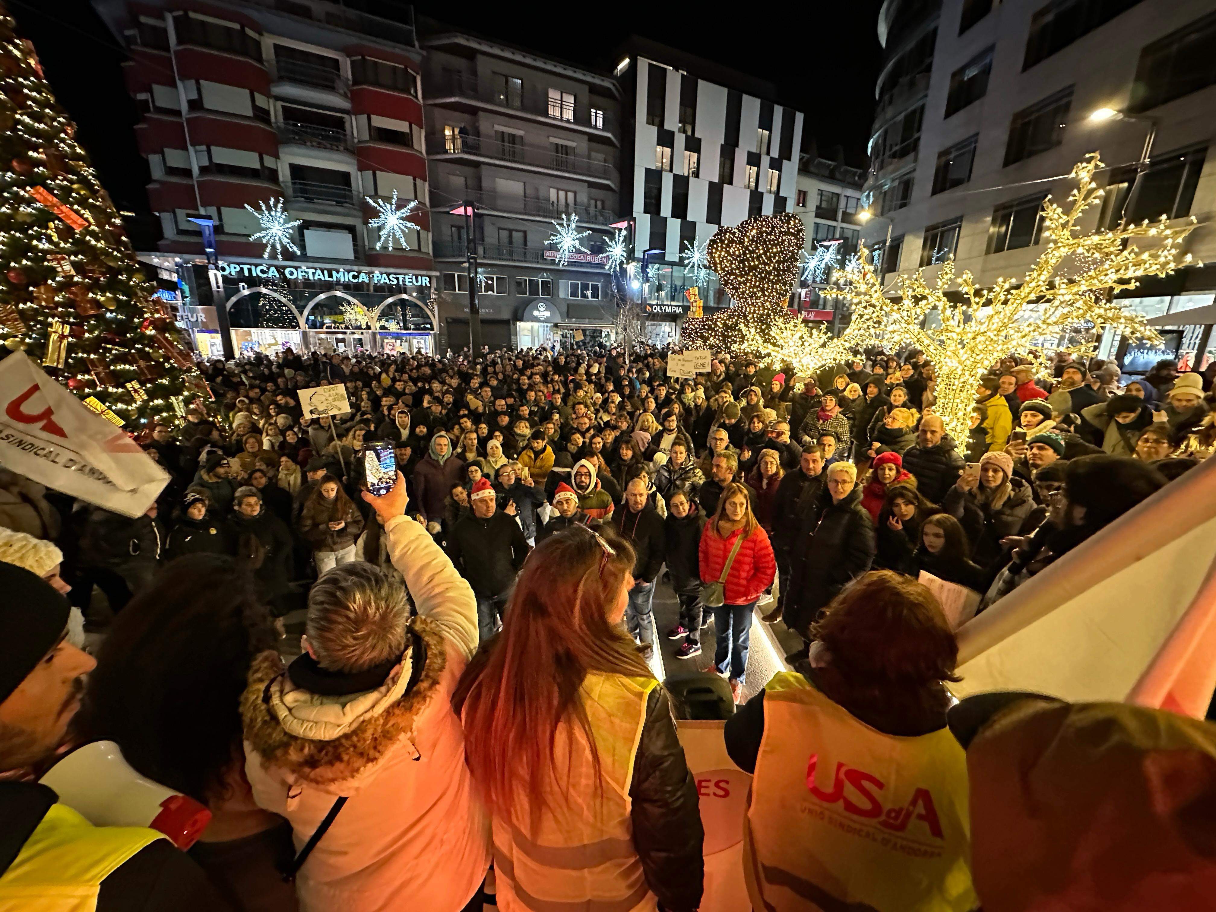 Manifestants al punt final de la mobilització. 