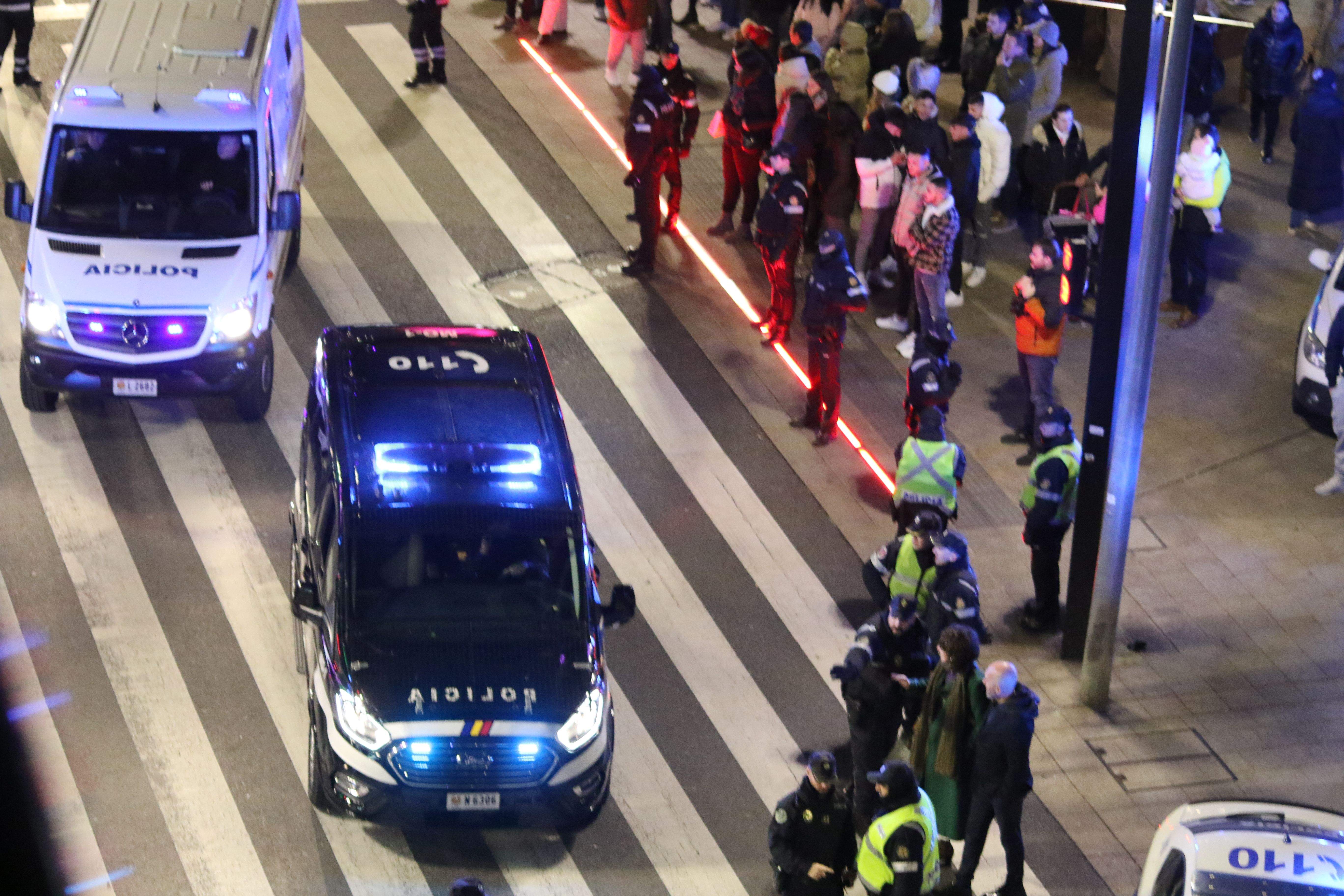 Cotxes policials tancant la mobilització.