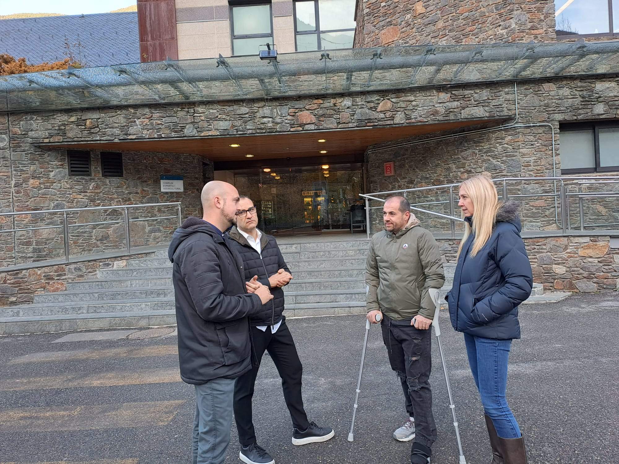Fernández amb els també candidats Xavier Martín, Nino Marot i Maria Neus Cervera.
