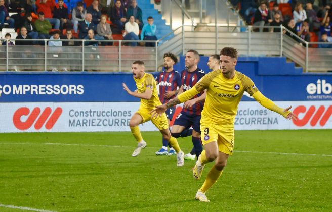 Manu Nieto celebra el gol del 2-2 definitiu. Manu Nieto celebra el gol del 2-2 definitiu.