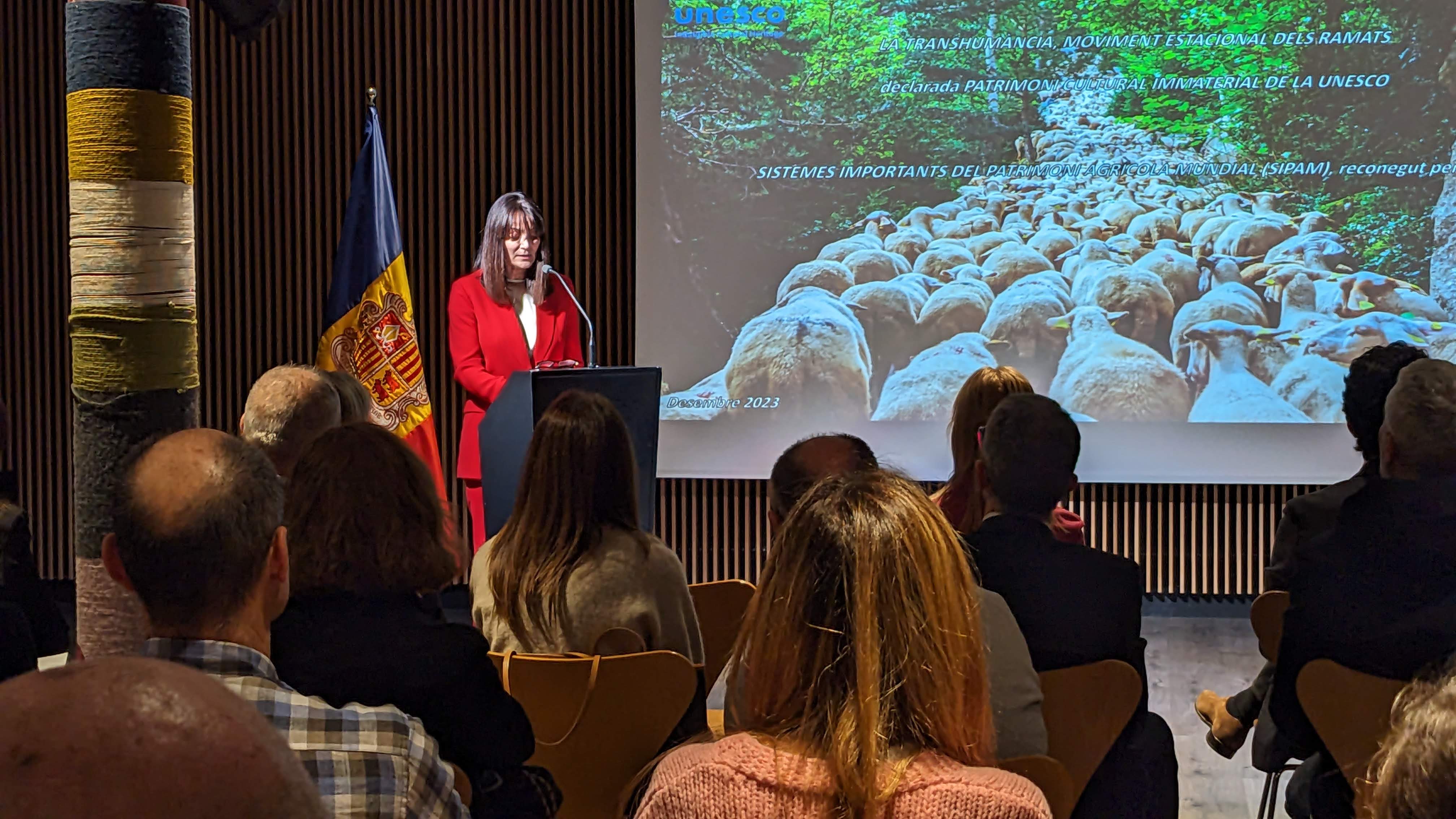 Mònica Bonell en l'acte de celebració de la declaració de la transhumància com a patrimoni immaterial per la UNESCO