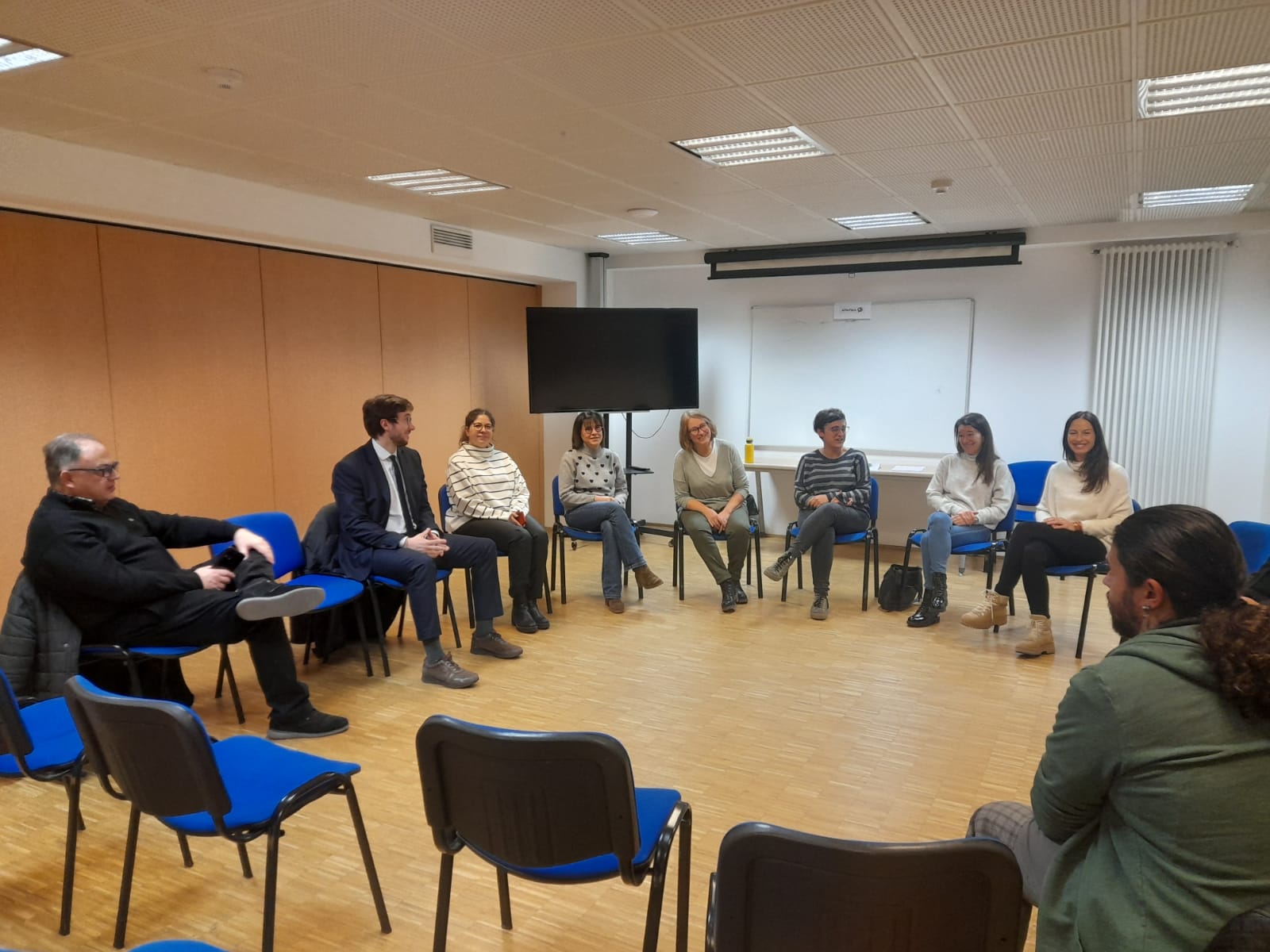 Un instant de la reunió d'Apapma per mirar de reactivar l'entitat.