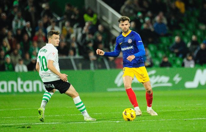Íñigo Vicente i Vilanova han estat els protagonistes (positiu i negatiu) de l'1-0. Íñigo Vicente i Vilanova han estat els protagonistes (positiu i negatiu) de l'1-0.