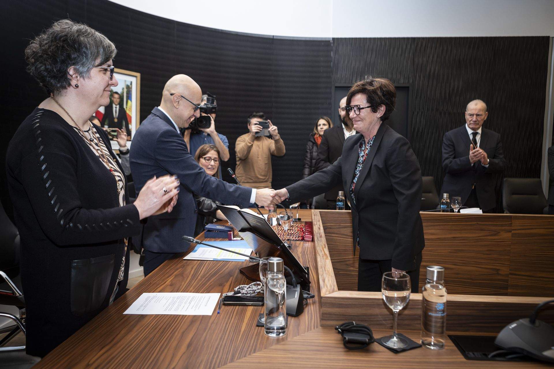 Magda Mata després de prometre el càrrec de consellera comunal. Magda Mata després de prometre el càrrec de consellera comunal.