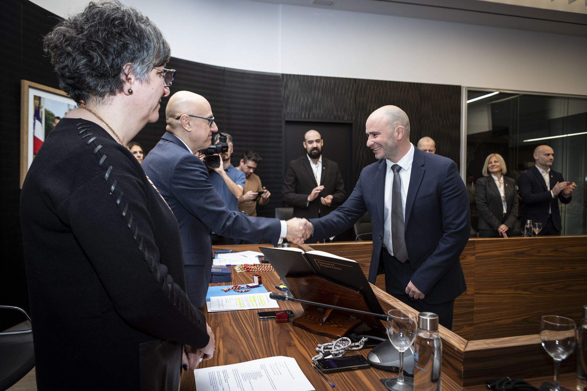 Marc González just després de prometre el càrrec de conseller de comú. Marc González just després de prometre el càrrec de conseller de comú.