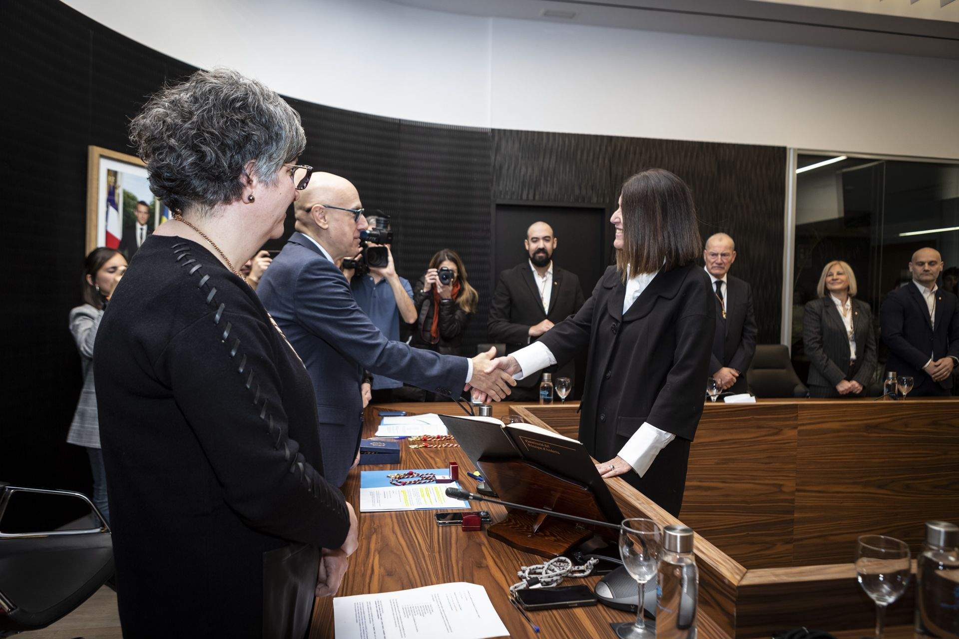 Anna Garcia després de prometre el càrrec de consellera comunal. Anna Garcia després de prometre el càrrec de consellera comunal.