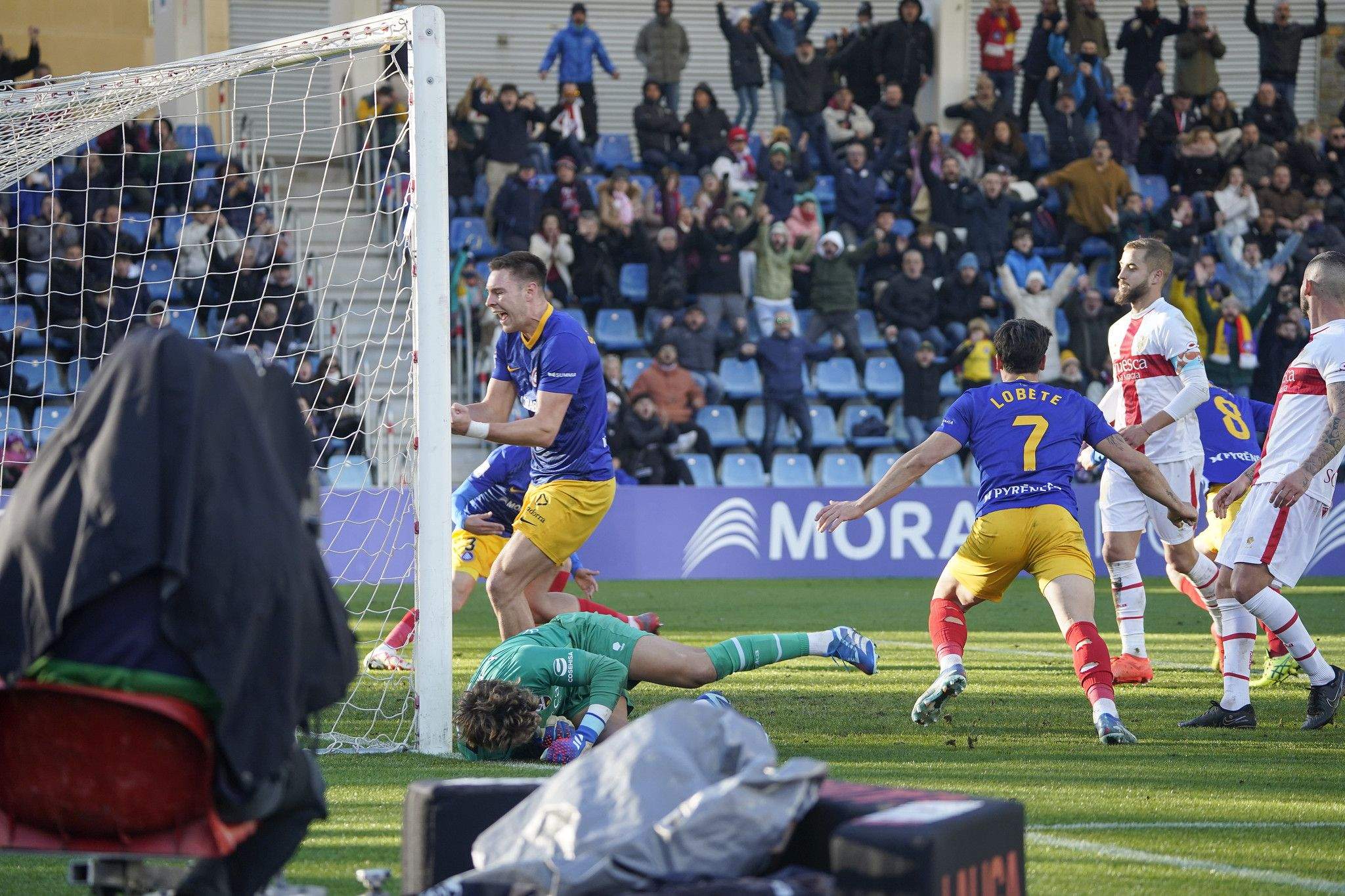 Una de les càmeres de televisió a l'Estadi Nacional.