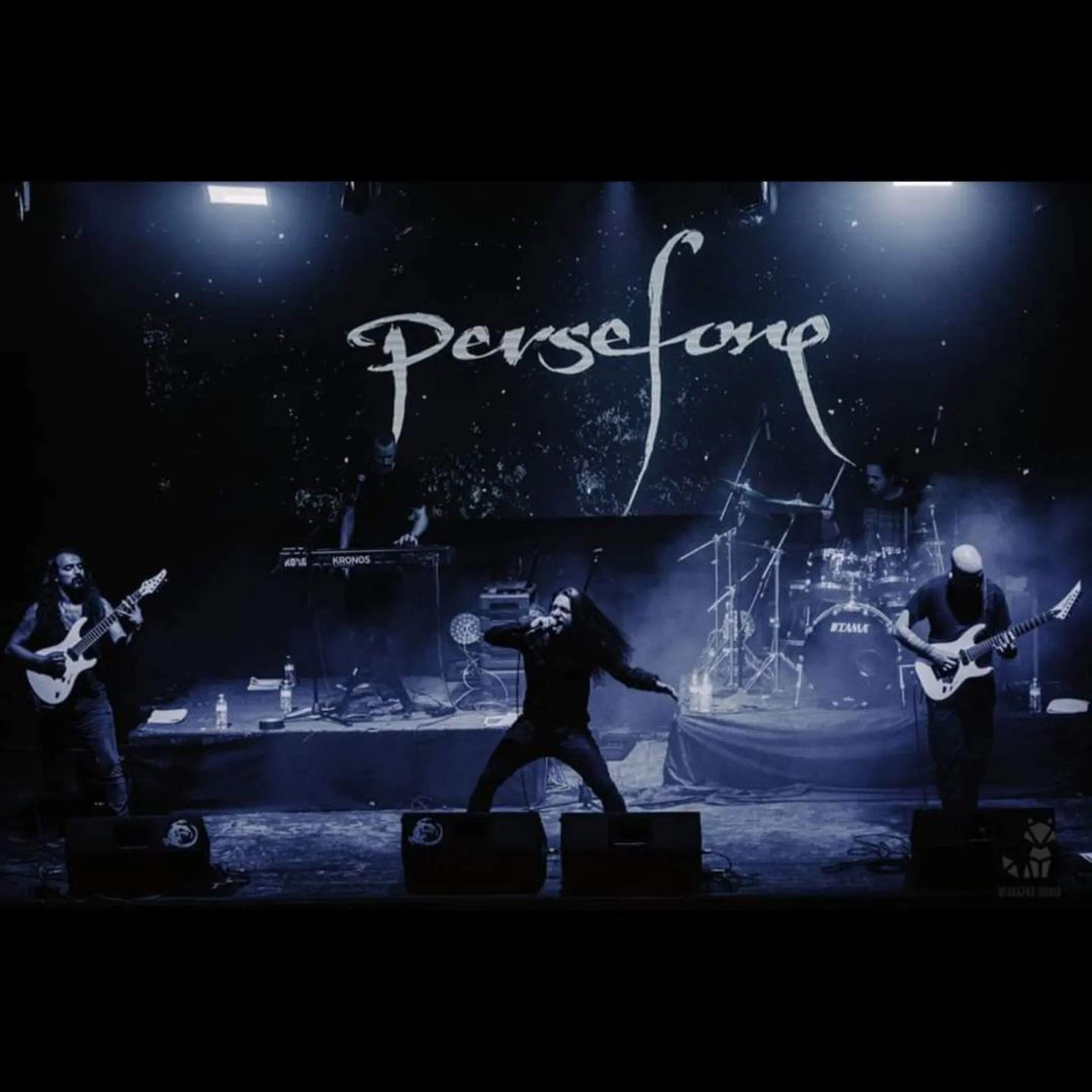 Persefone canvia definitivament de cantant.
