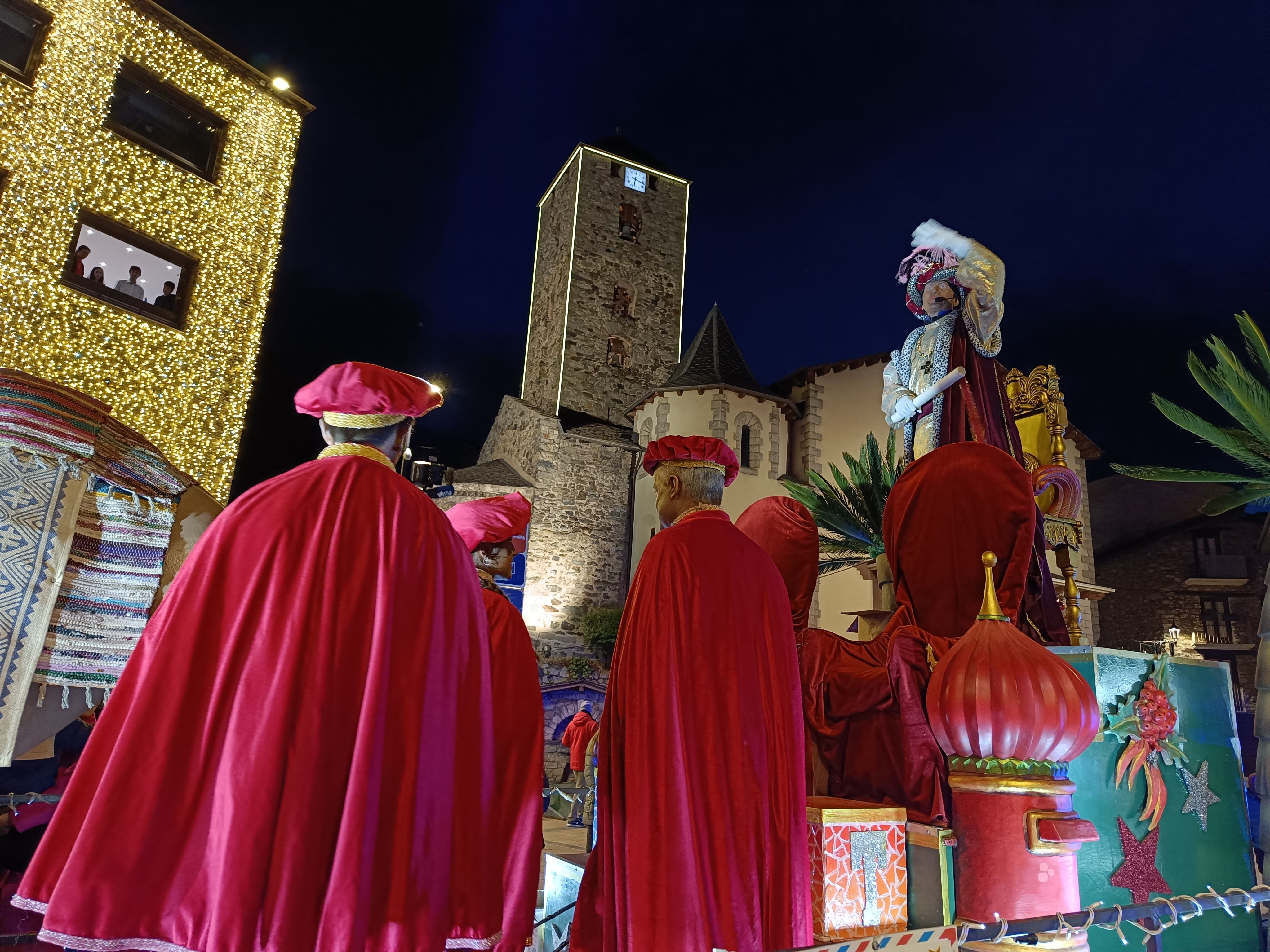 El Patge Reial saludant. El Patge Reial saludant.