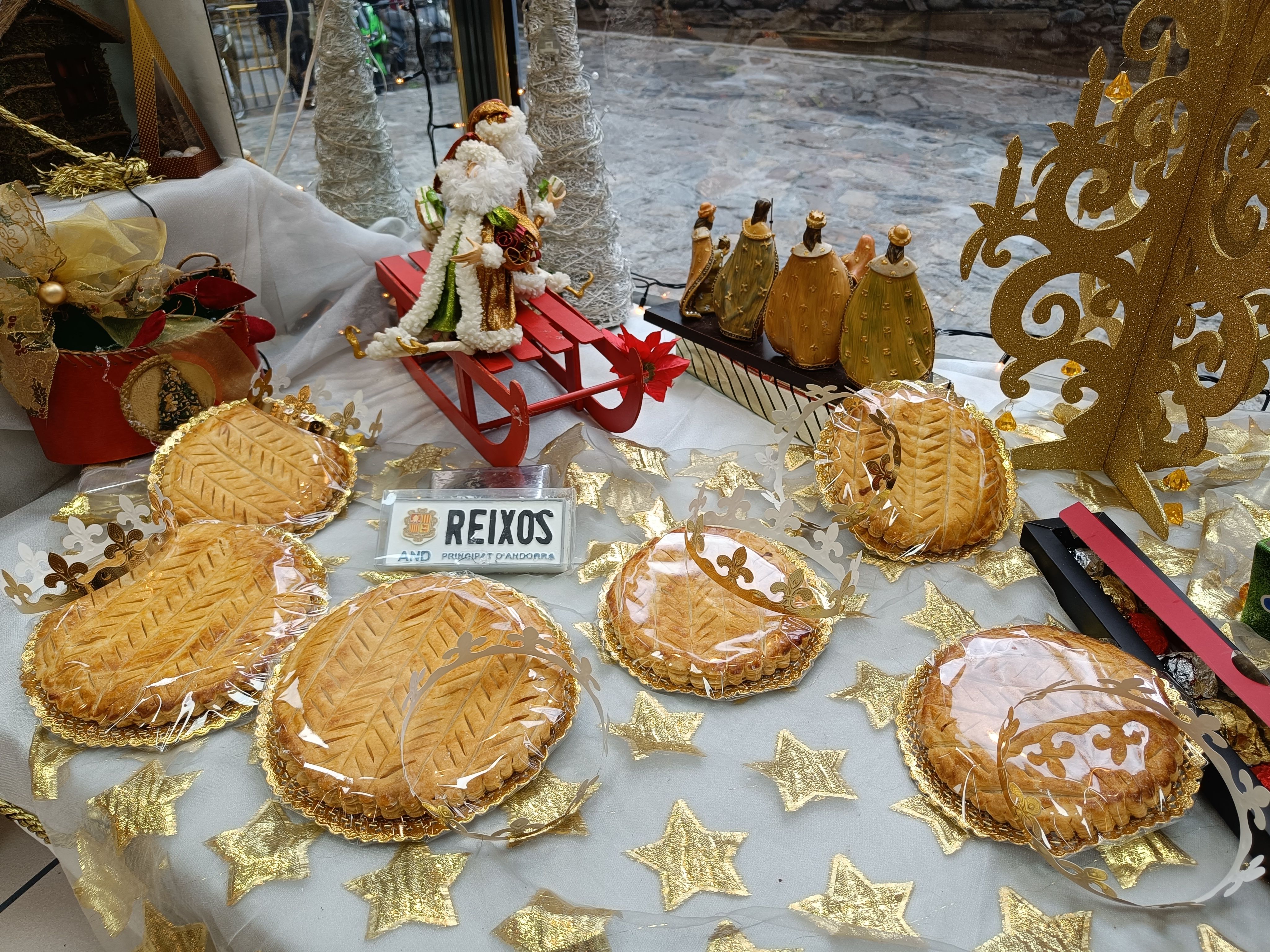 La Galette de Rois, tradicional francesa, a Youcakes by Estopiñán.