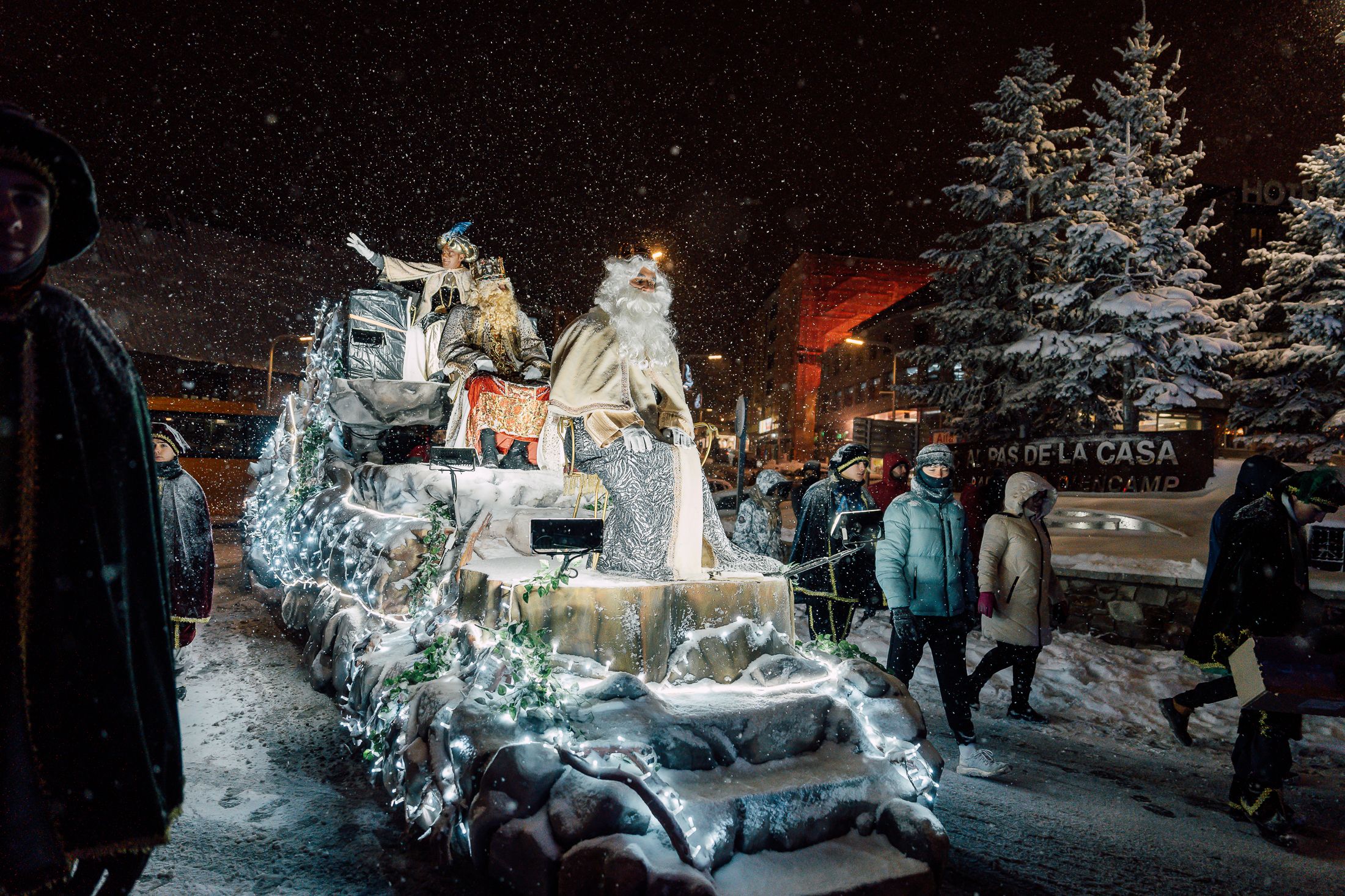 El rei Melcior al Pas de la Casa. El rei Melcior al Pas de la Casa.