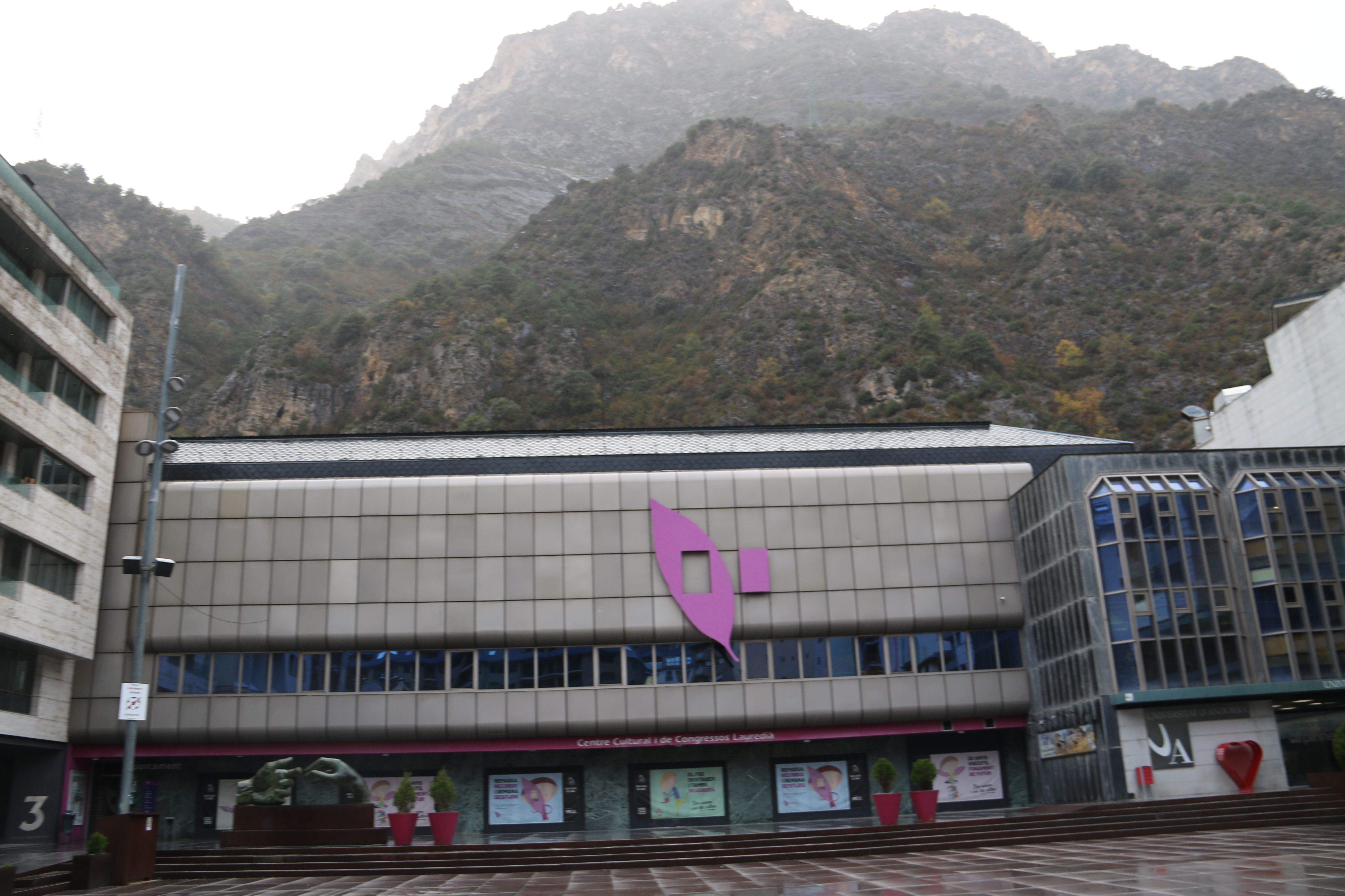 Una imatge de la façana del Centre cultural i de congressos lauredià.