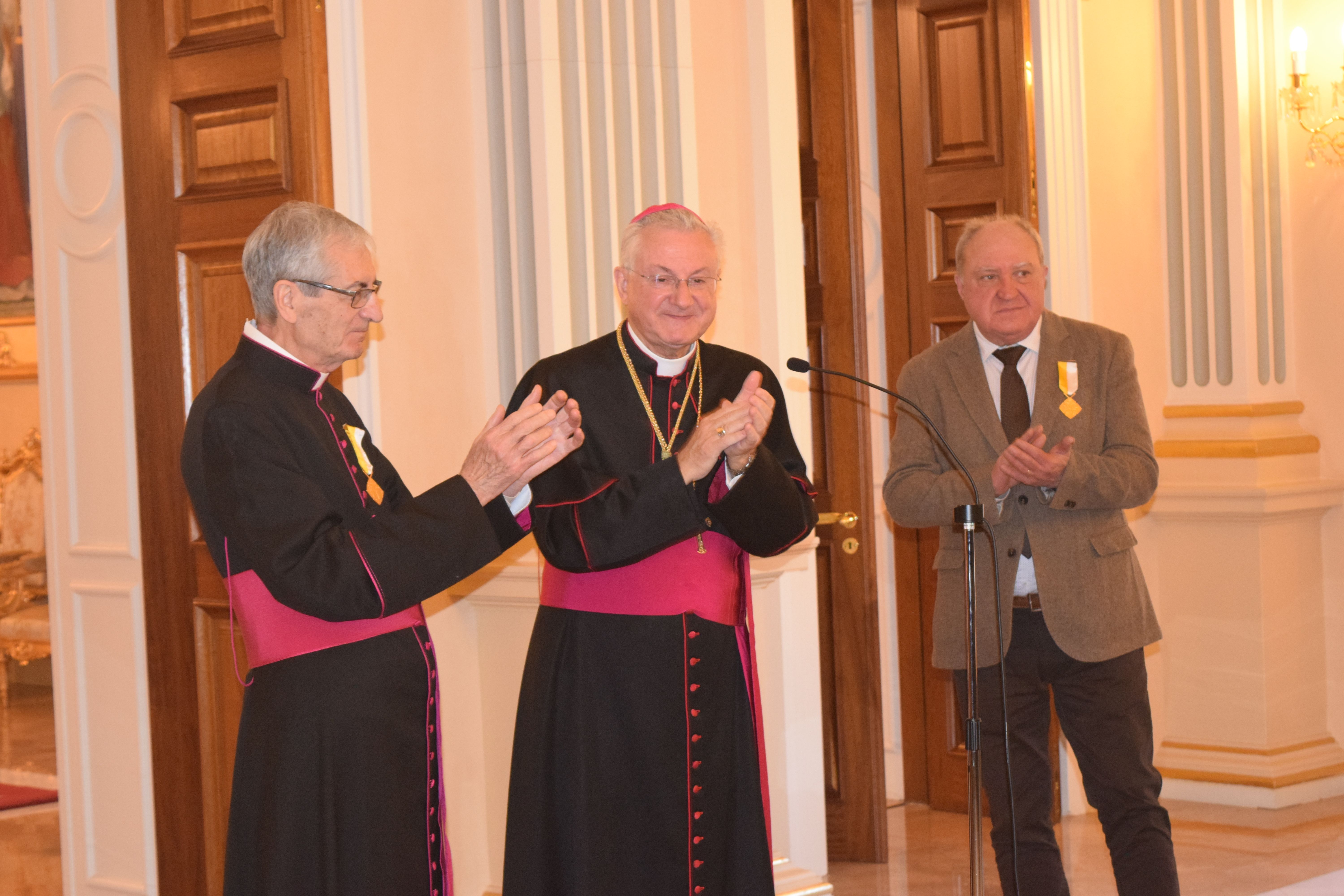 Els dos concedocorats amb Vives.