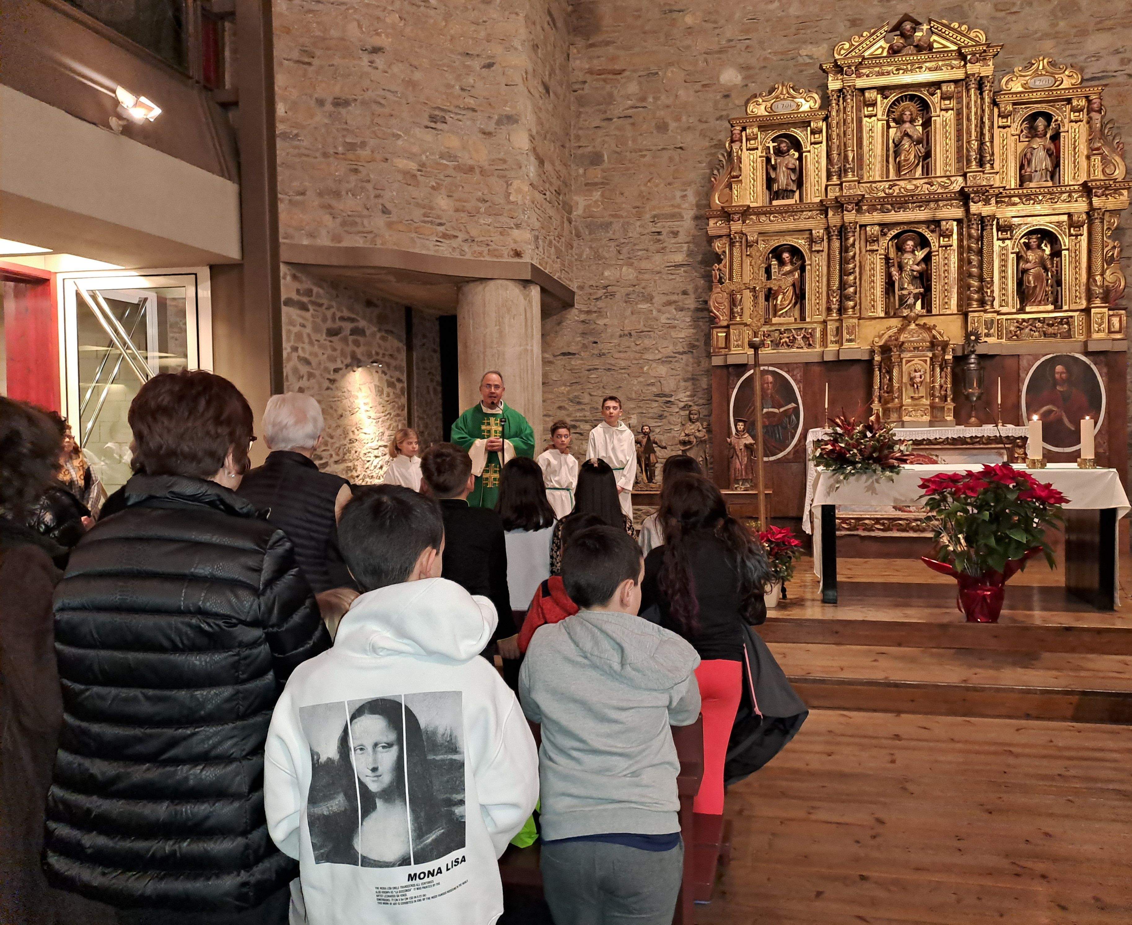 La missa ha comptat amb la participació del grup.