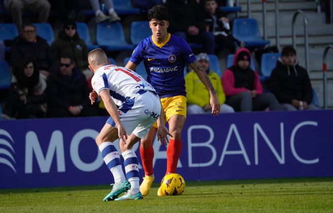 Un moment del partit. Un moment del partit.