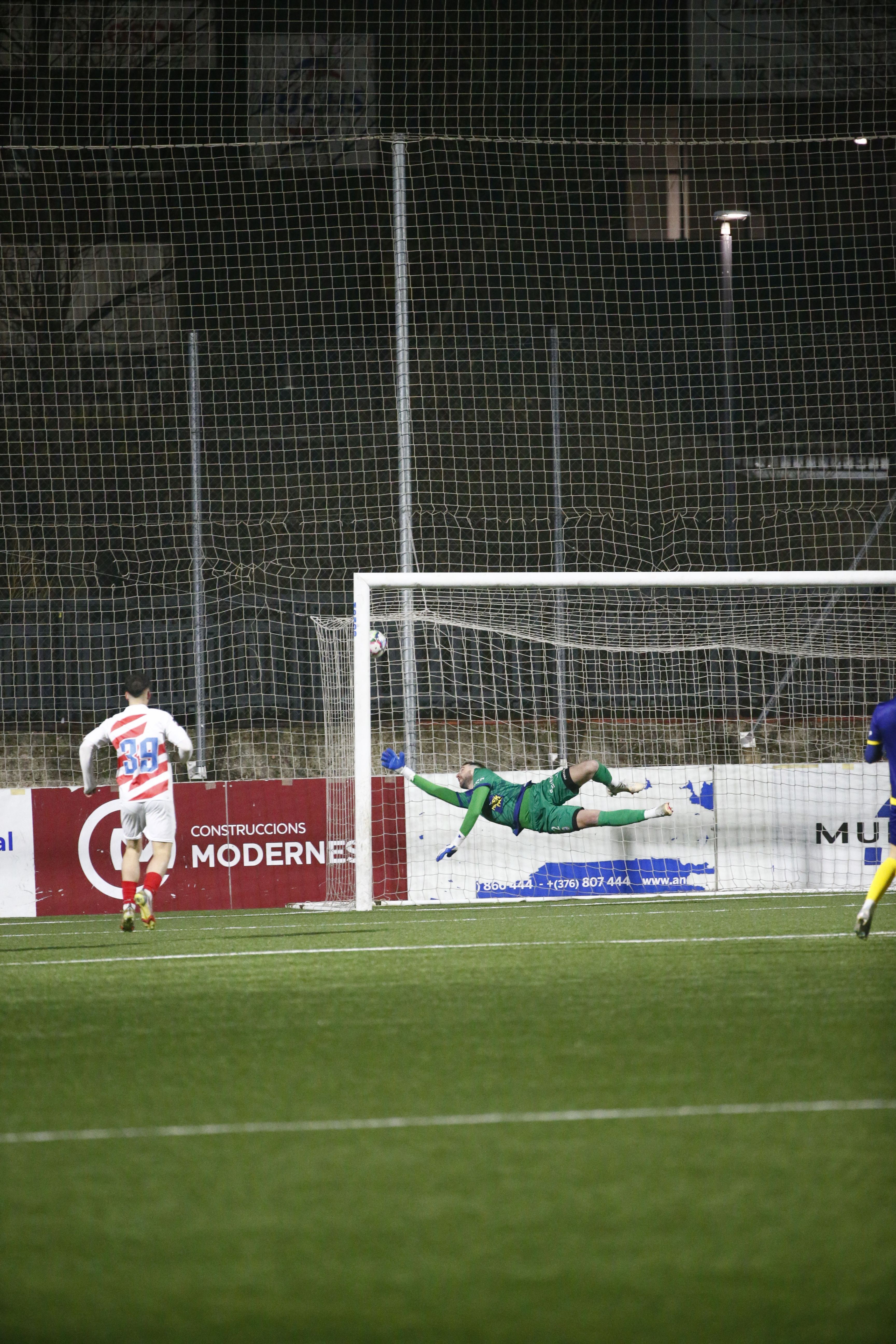 El FC Pas de la Casa ha perdut 1-2 amb l'Atlètic Amèrica. El FC Pas de la Casa ha perdut 1-2 amb l'Atlètic Amèrica.