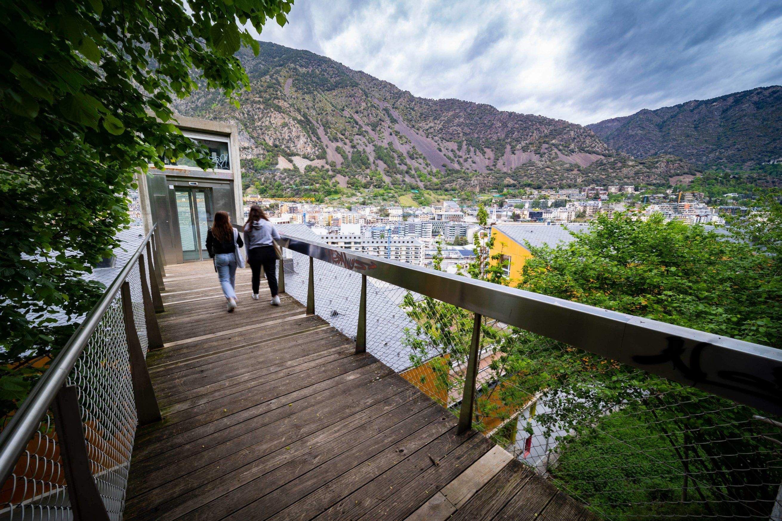 Els veïns han pogut tornar a utilitzar l'ascensor de Jovial des d'aquest dilluns.