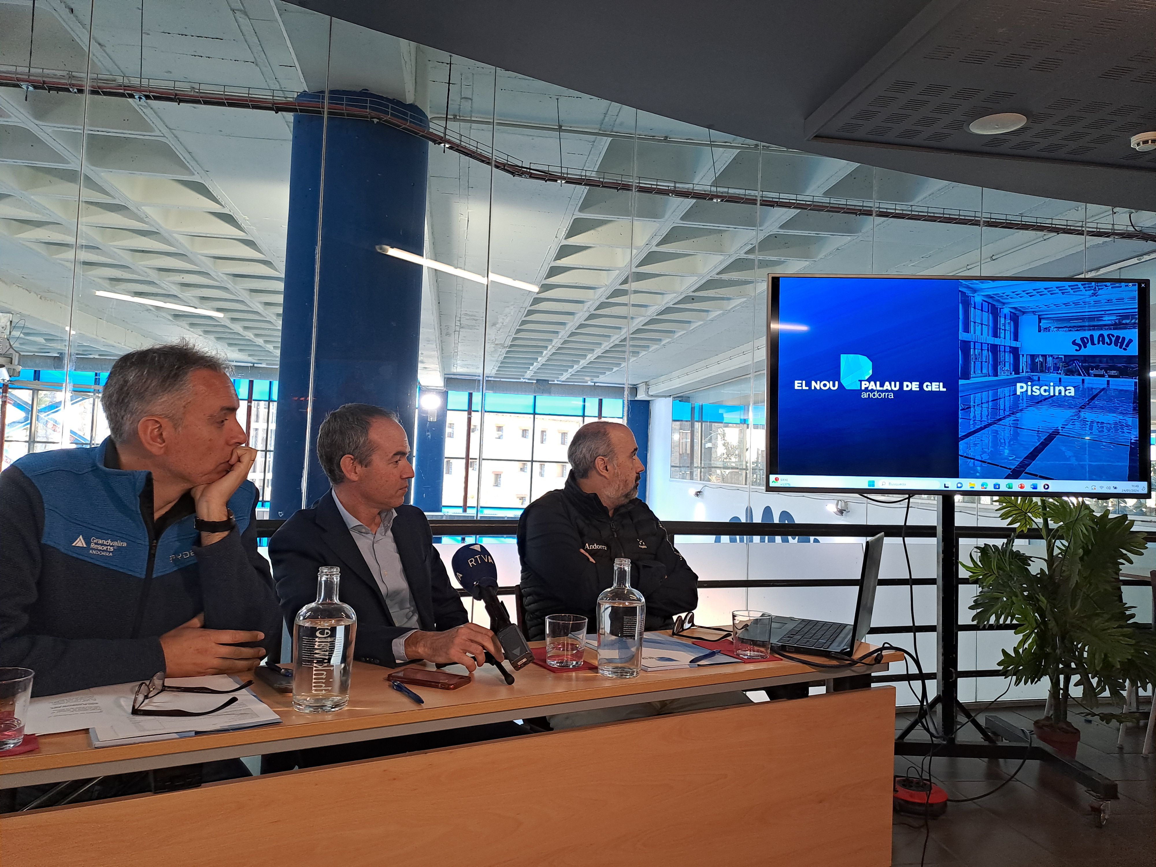 Mirant el vídeo de l'abans i el després. Mirant el vídeo de l'abans i el després.