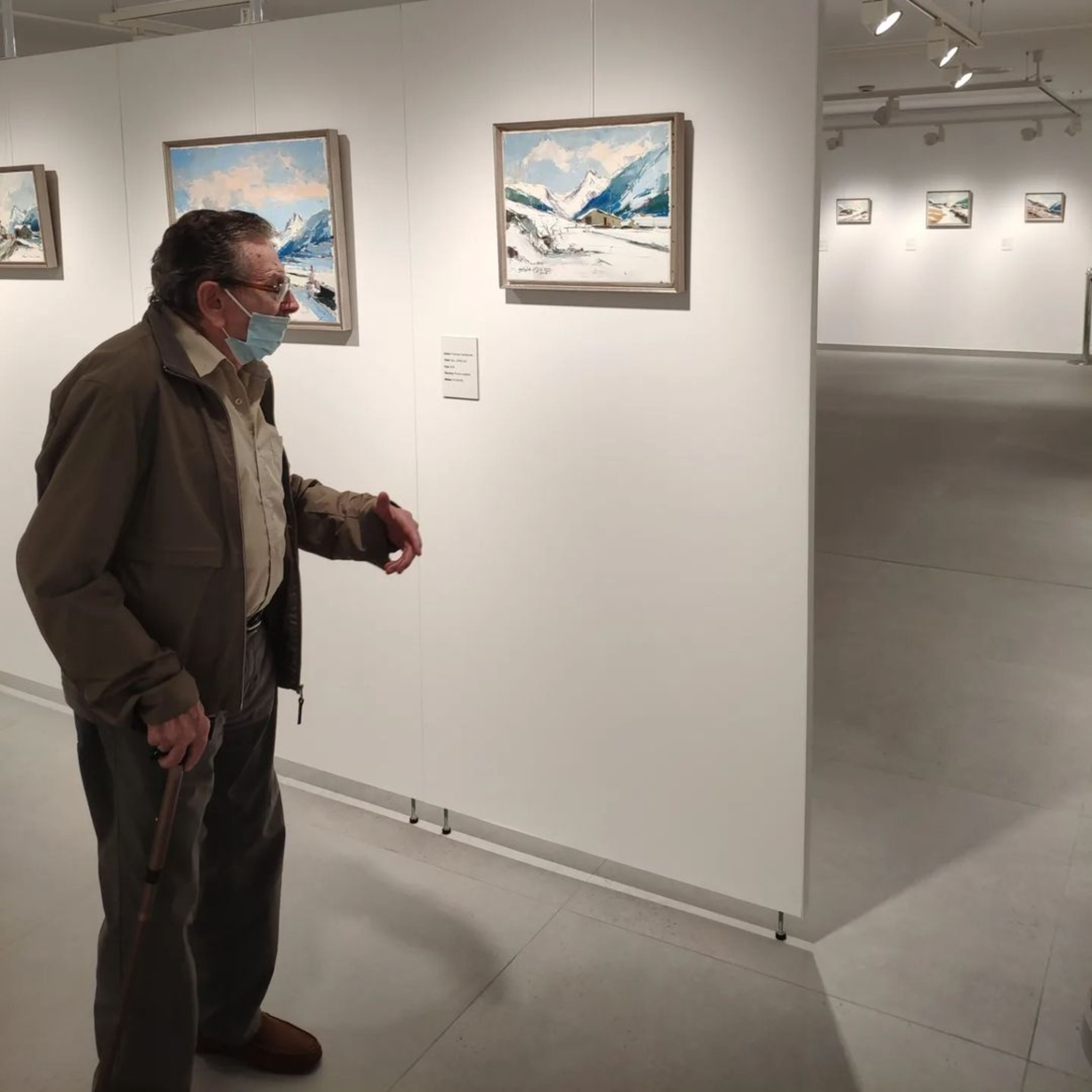 Francesc Galobardes visitant l'espai que porta el seu nom a l'edifici del Telecabina de Canillo. Francesc Galobardes visitant l'espai que porta el seu nom a l'edifici del Telecabina de Canillo.