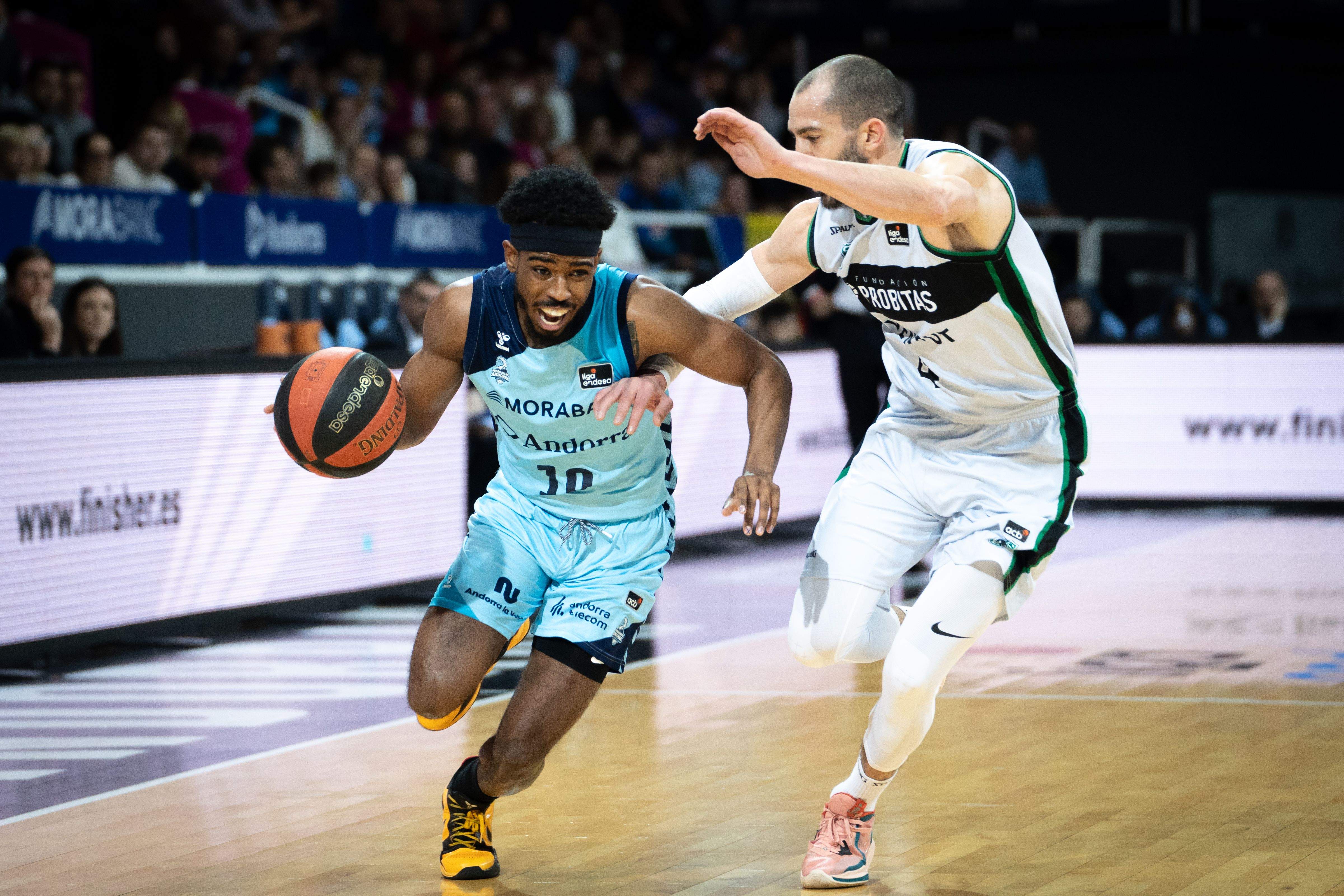 Harding en una jugada contra Pau Ribas.