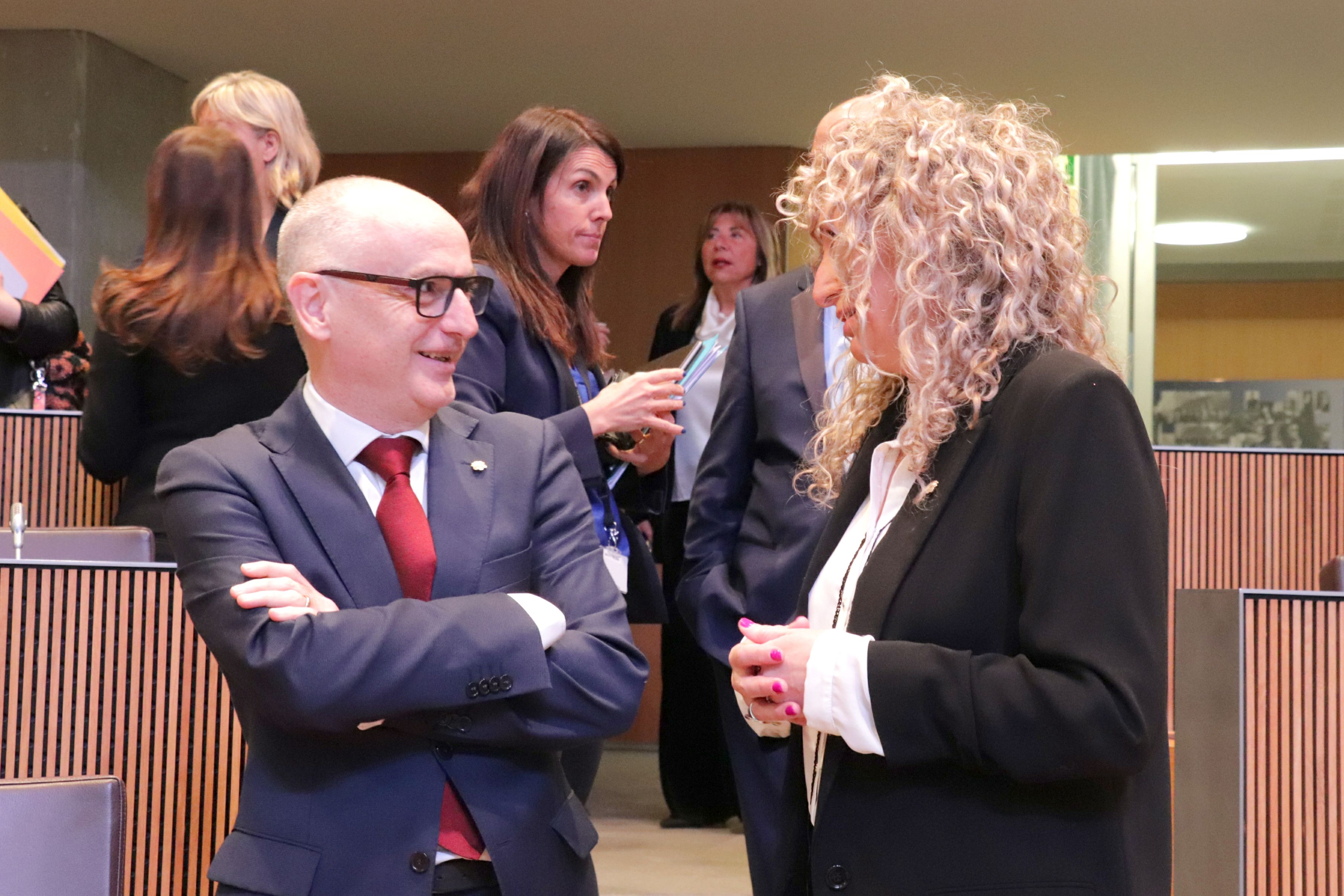 Ramon Lladós amb la consellera demòcrata Carol Puig.