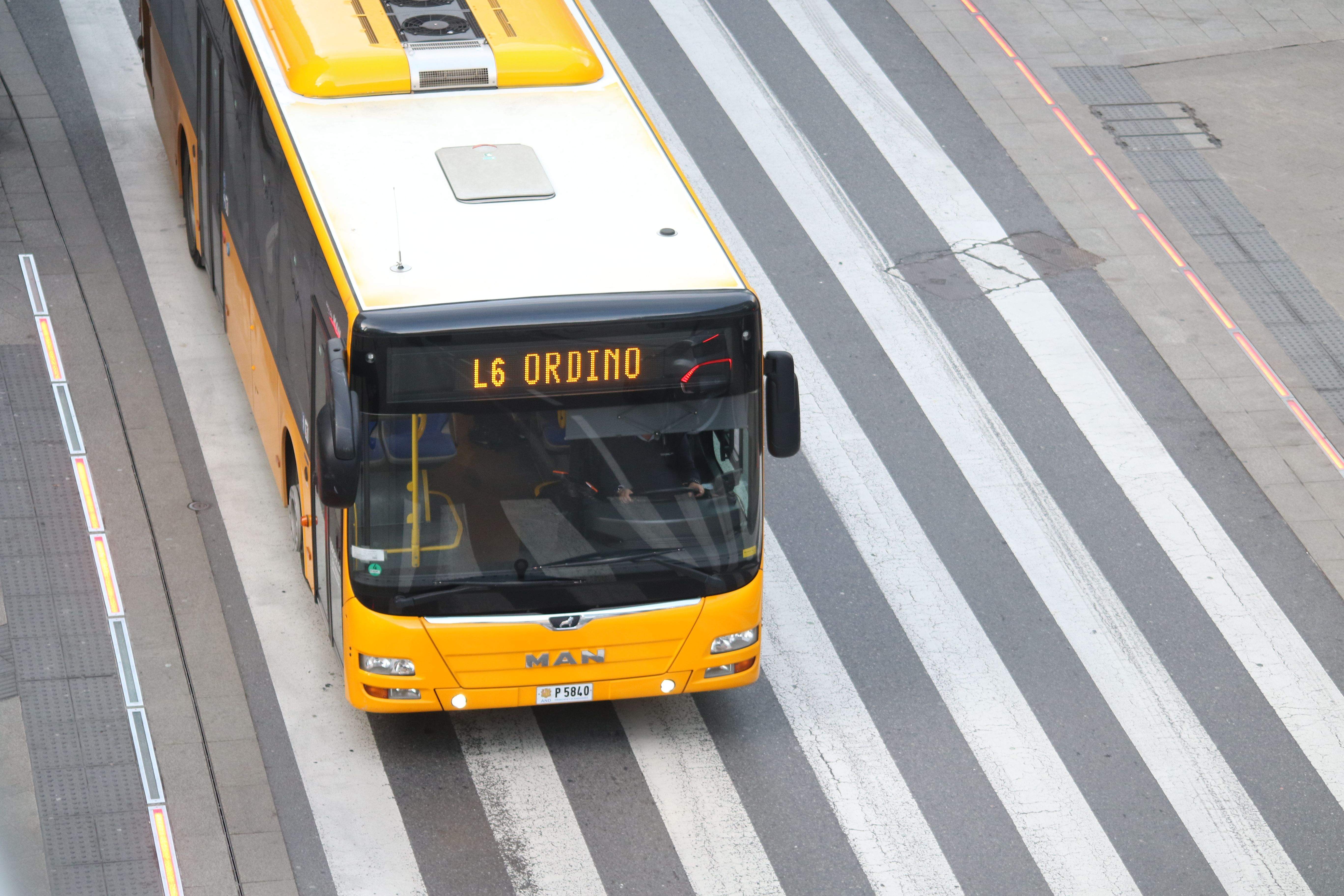 Un autobús de les línies regulars nacionals.