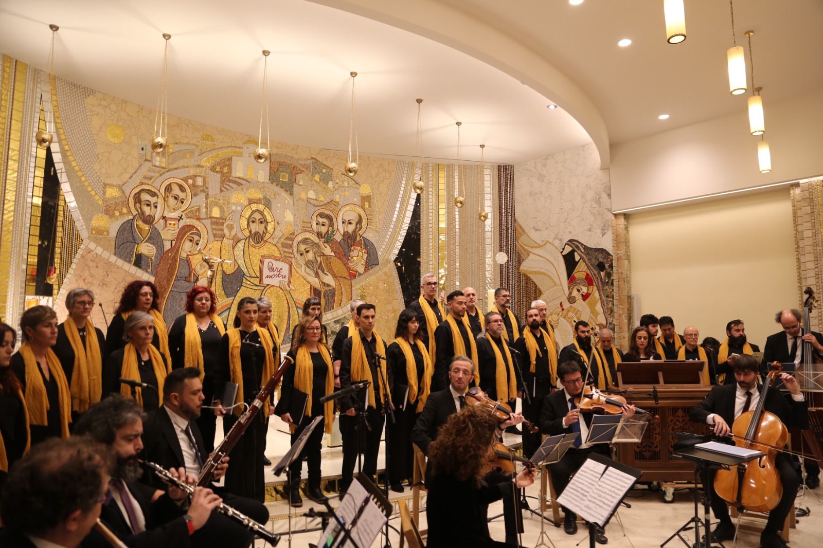 Els músics just abans d'iniciar el concert.