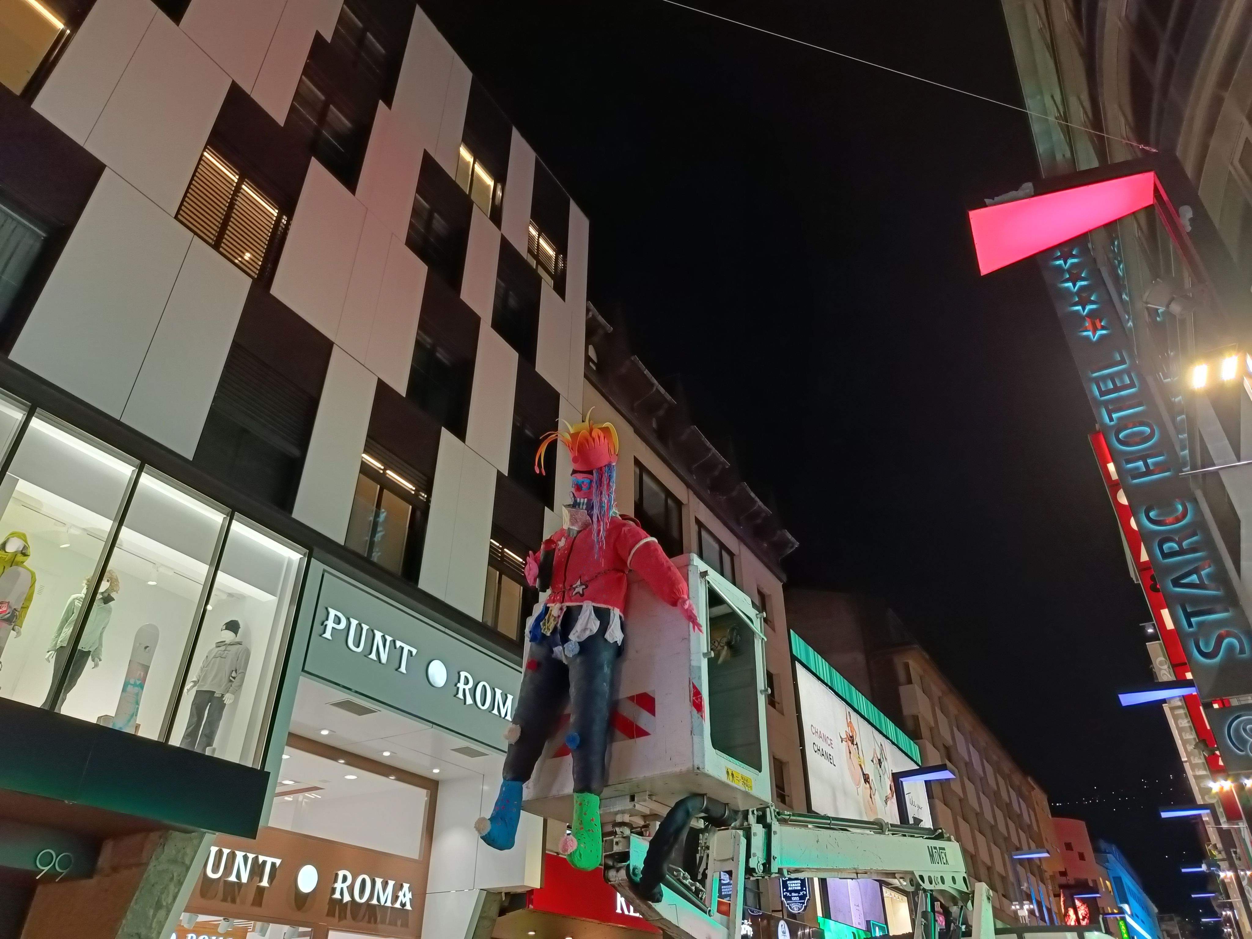 Moment de la penjada del Carnestoltes.