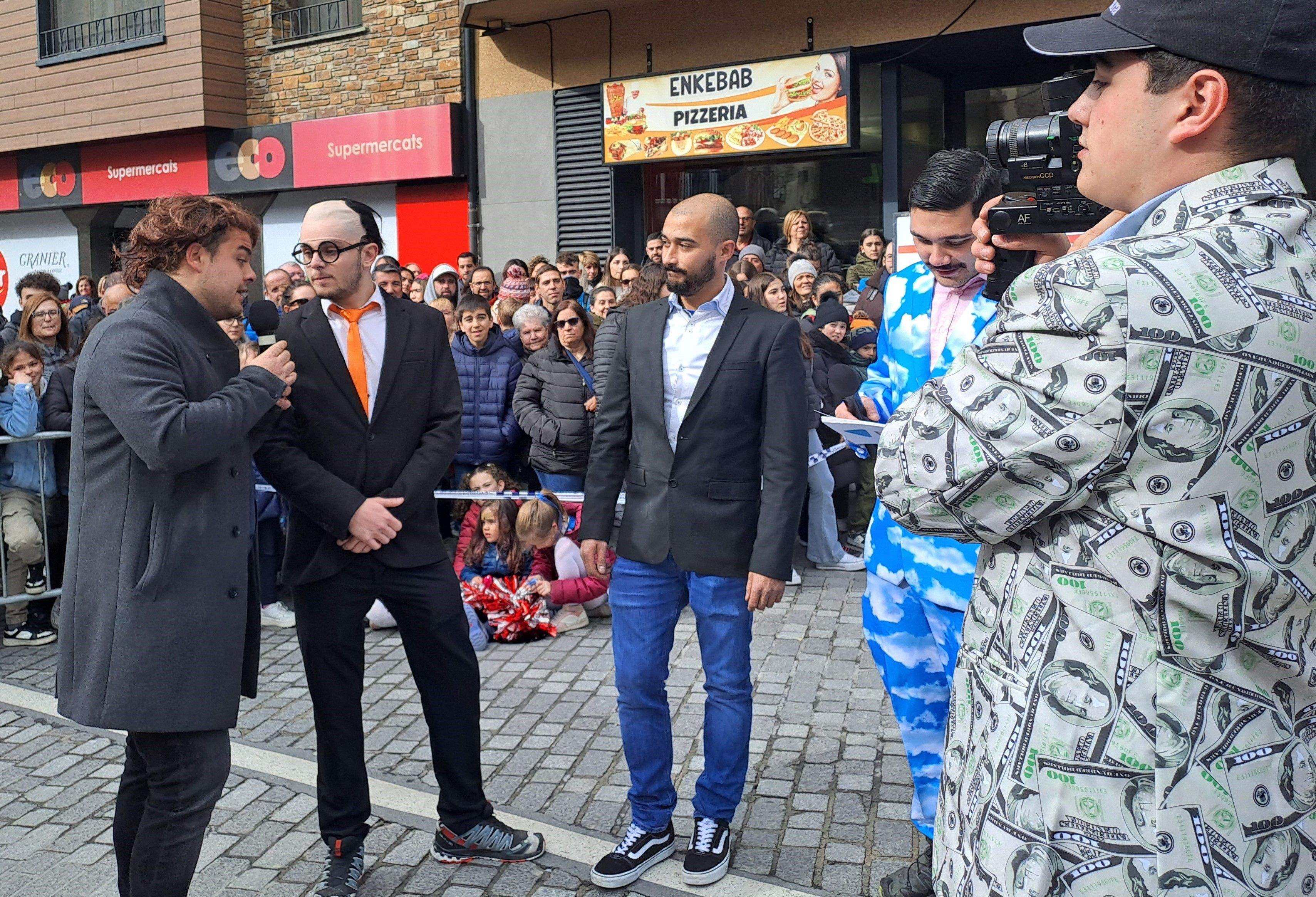 Uns peculiars Carles Ensenyat i Xavier Espot. Uns peculiars Carles Ensenyat i Xavier Espot.