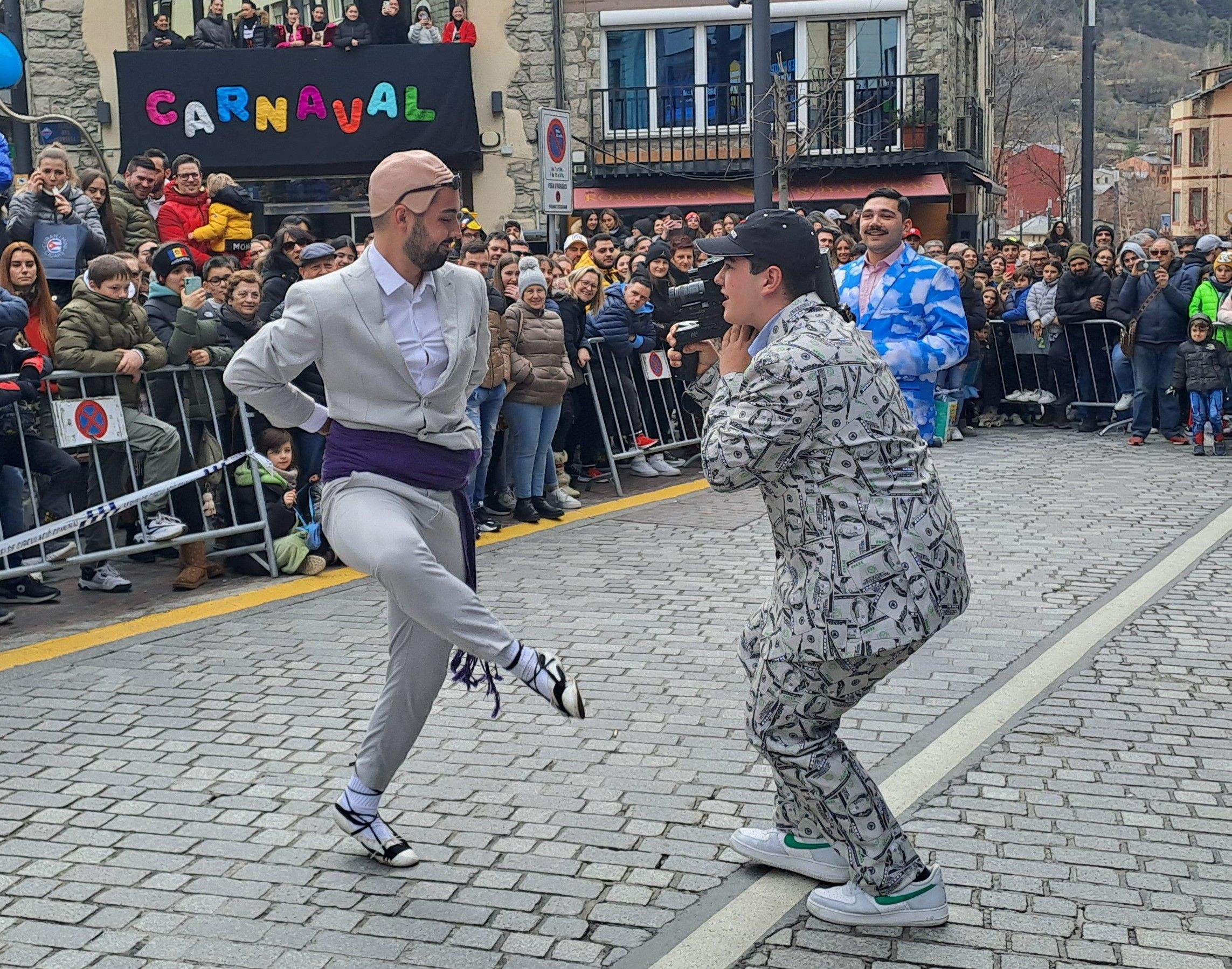 Joan Sans també ha estat imitat. Joan Sans també ha estat imitat.