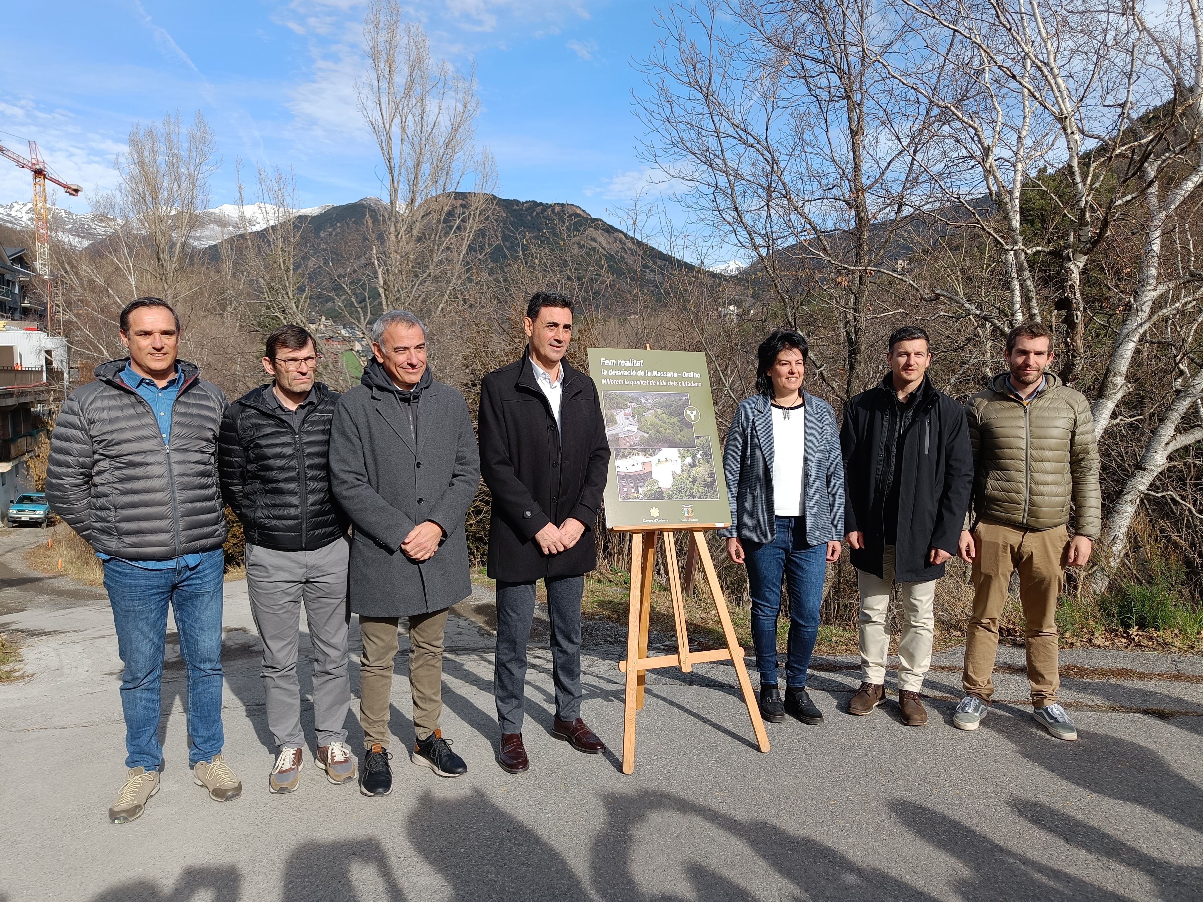 Les autoritats aquest dijous a la zona de la Serra de l'Honor. Les autoritats aquest dijous a la zona de la Serra de l'Honor.