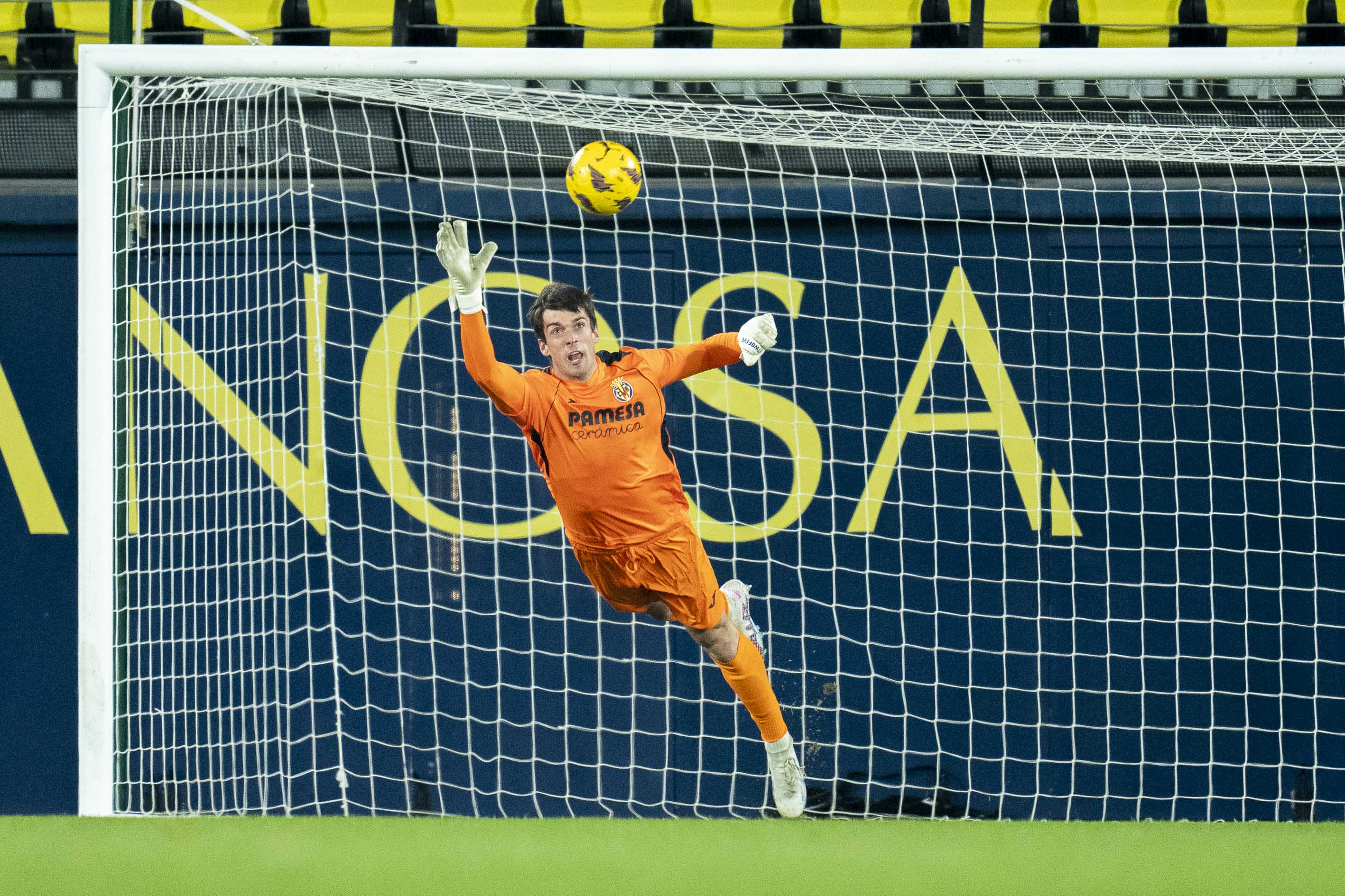 Iker Álvarez fa una aturada contra l'Oviedo Iker Álvarez fa una aturada contra l'Oviedo
