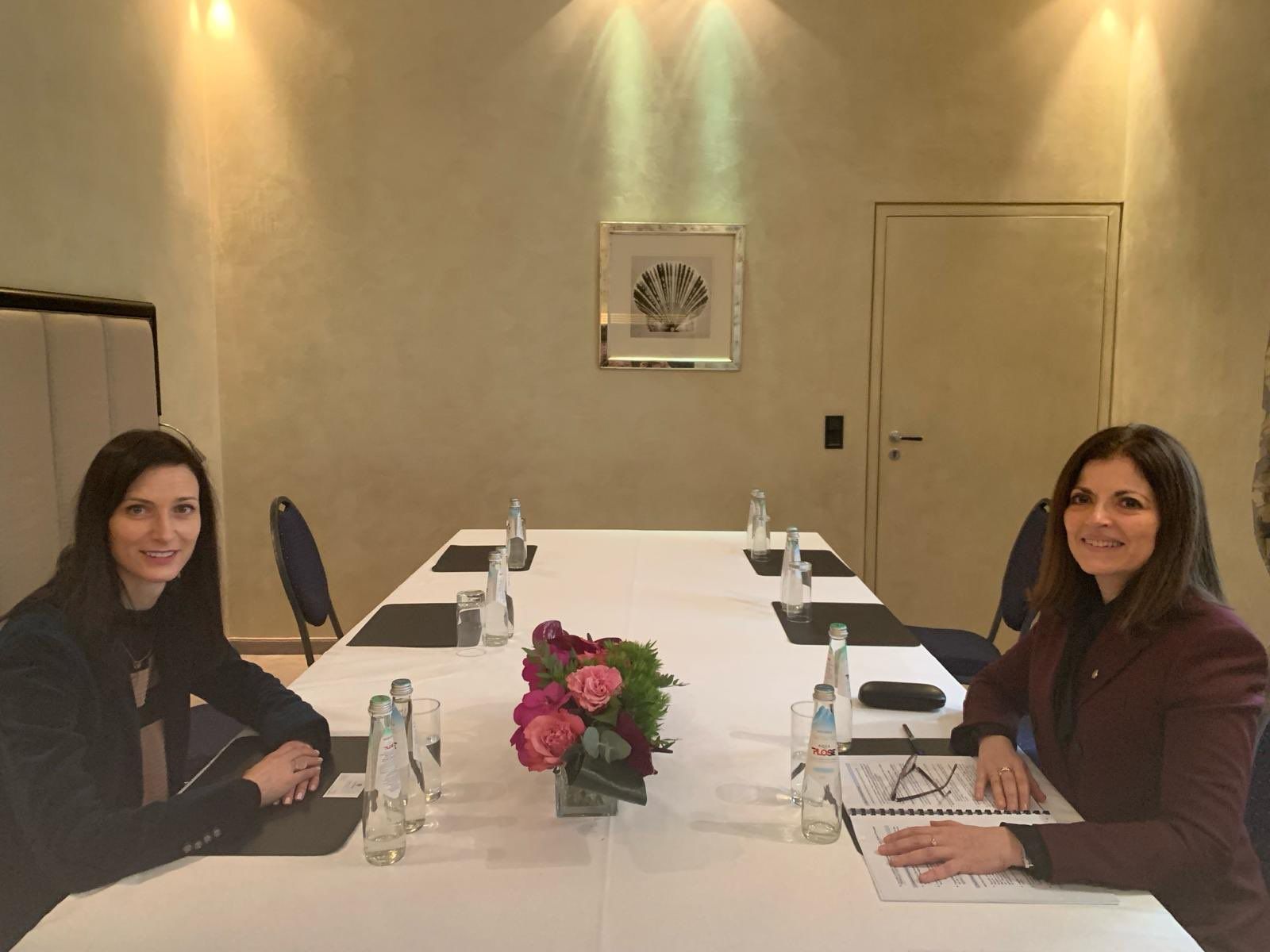 Imma Tor amb Mariya Gabriel.