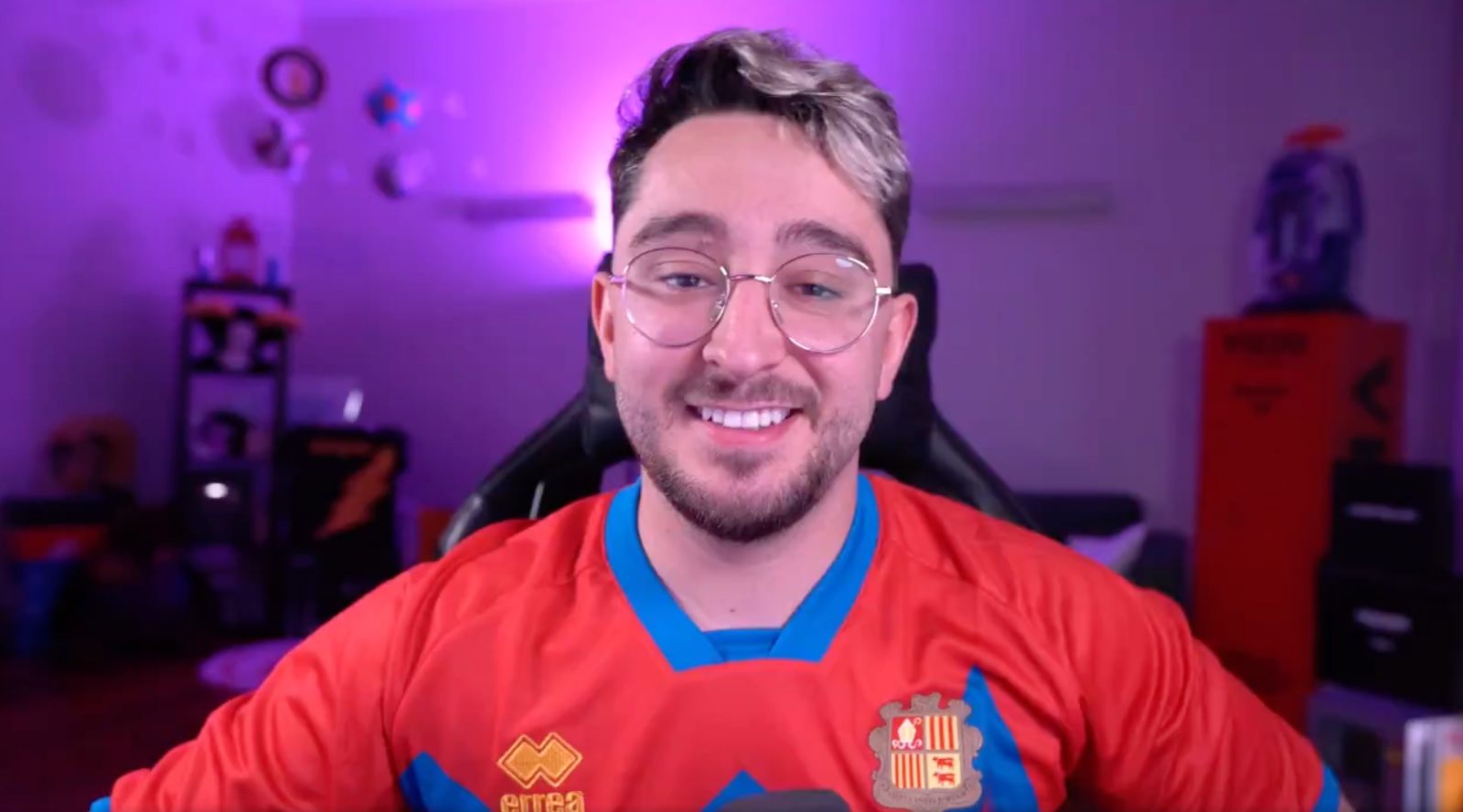 Spursito, amb la samarreta de la selecció durant el seu directe.