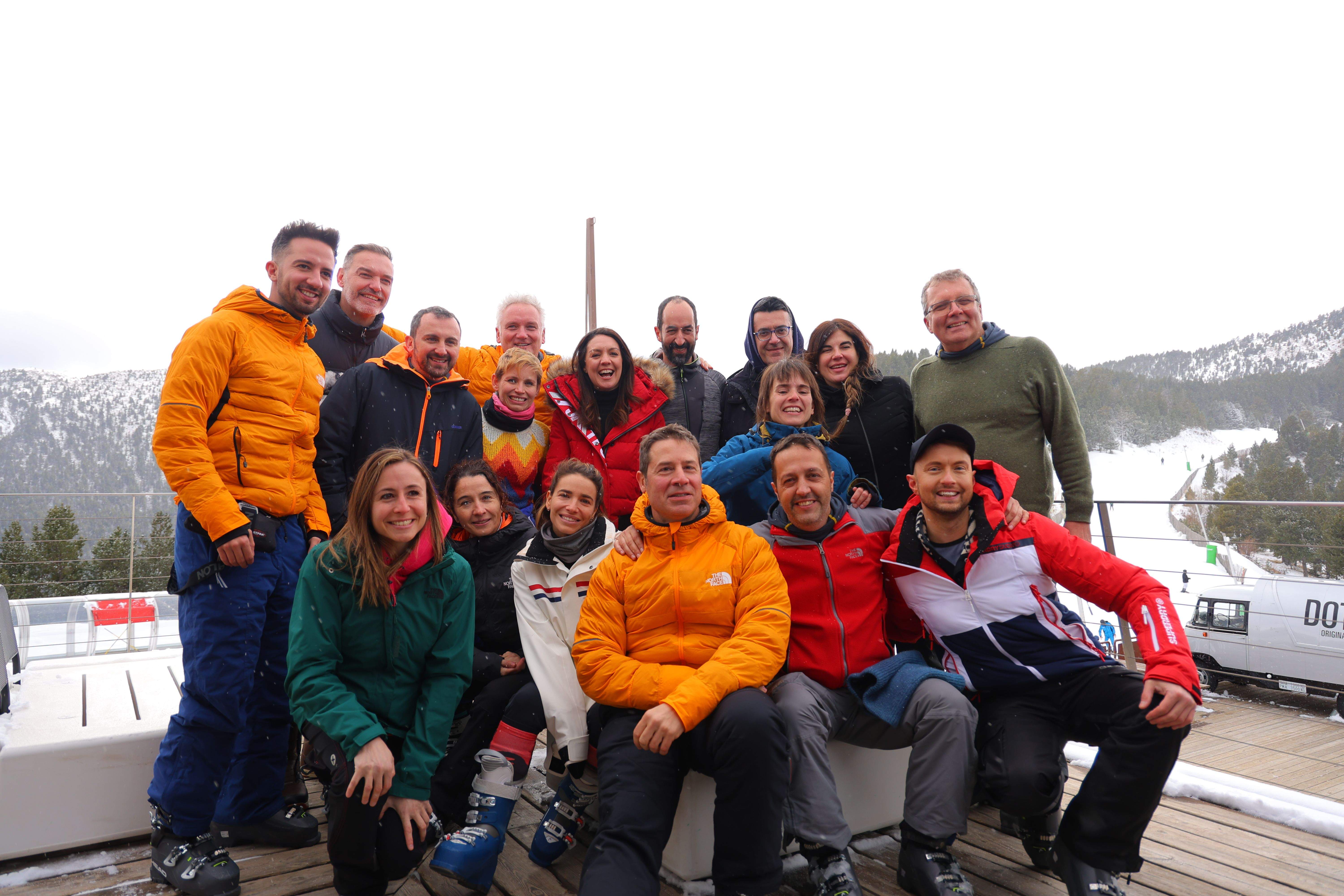 Els meteoròlegs, reunits a l'estació de Pal Arinsal.