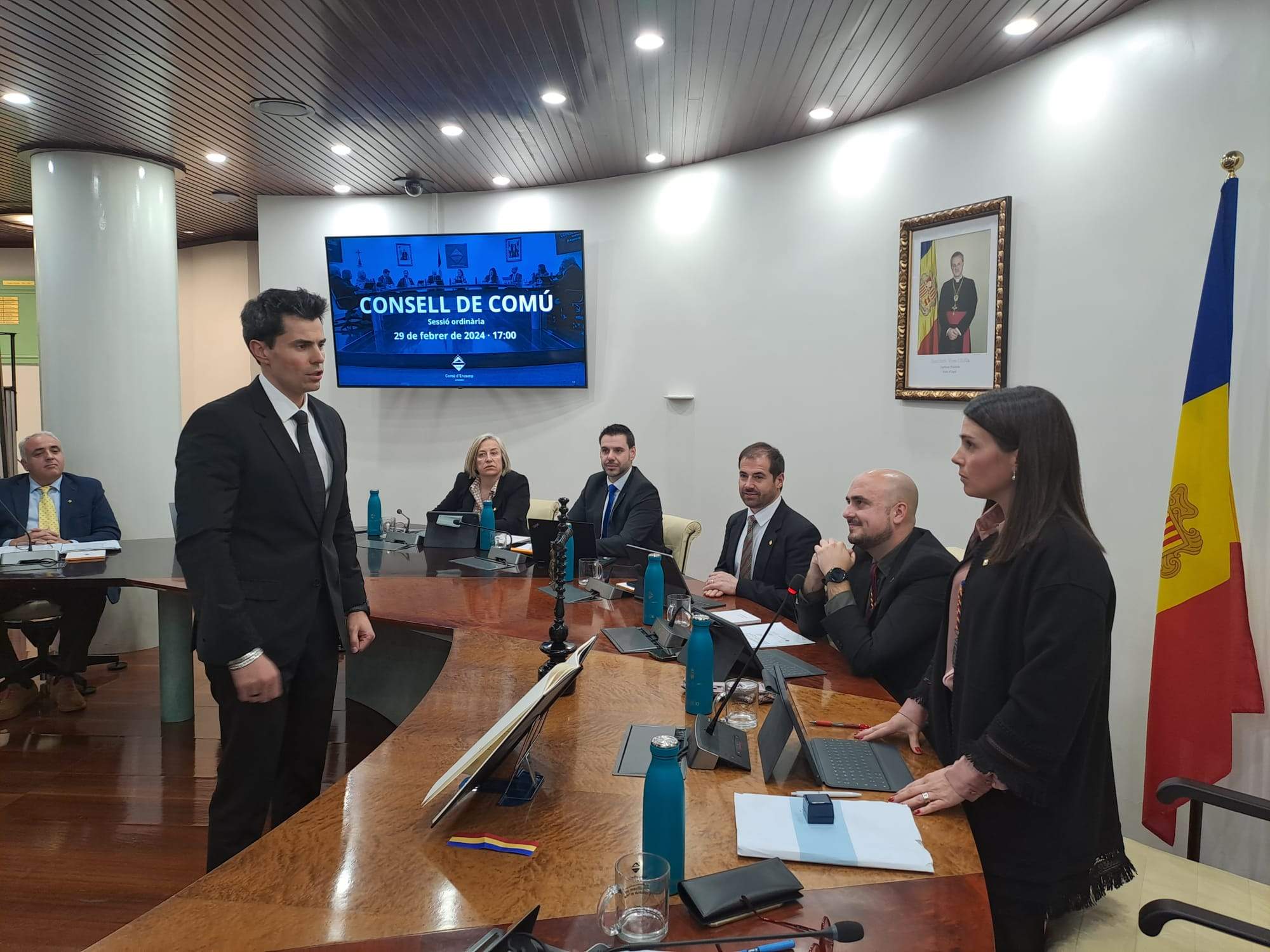 Jordi Babi promet el càrrec com a nou secretari general del comú d'Encamp. Jordi Babi promet el càrrec com a nou secretari general del comú d'Encamp.