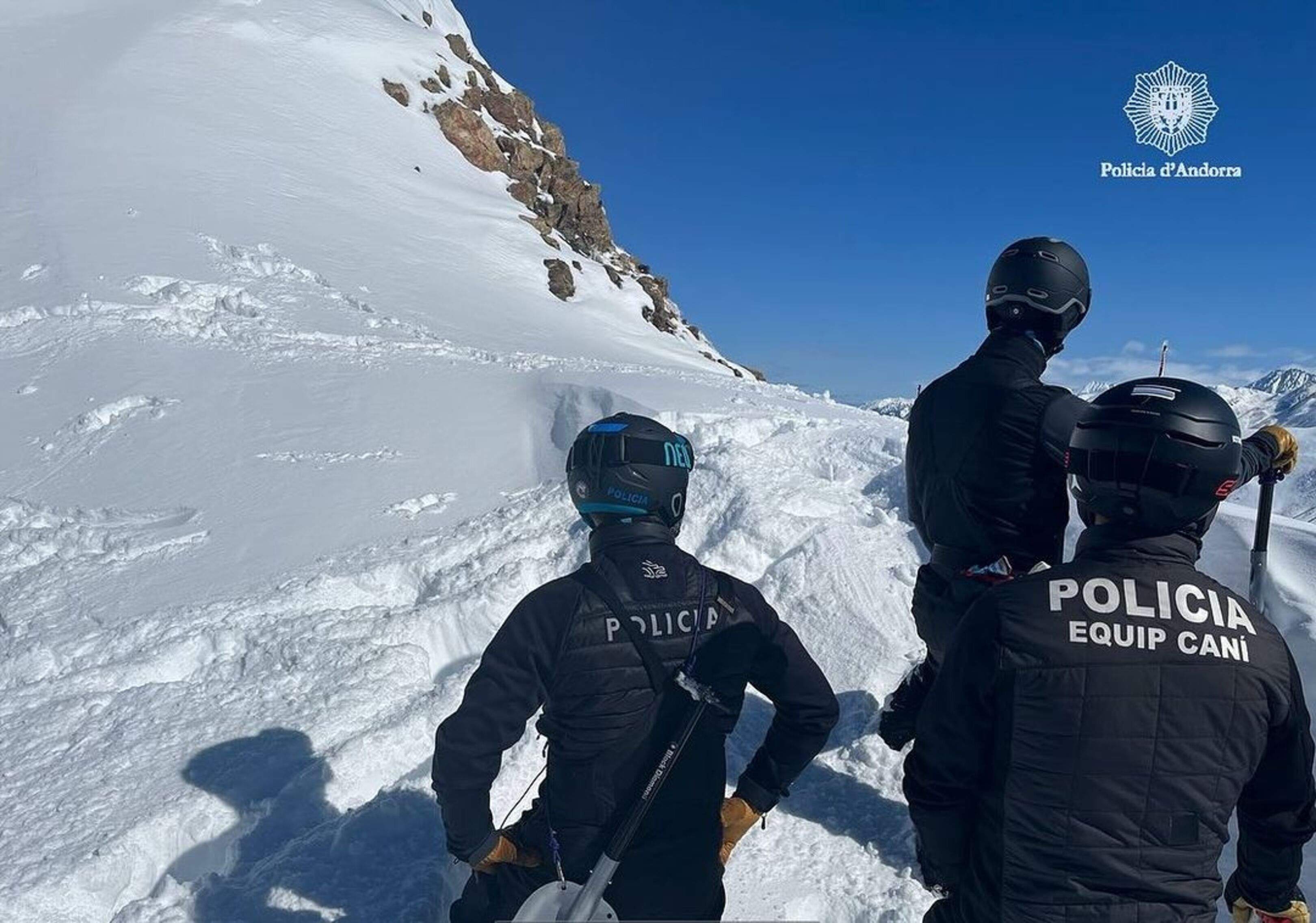 Policies en una formació de fa pocs dies a la muntanya.