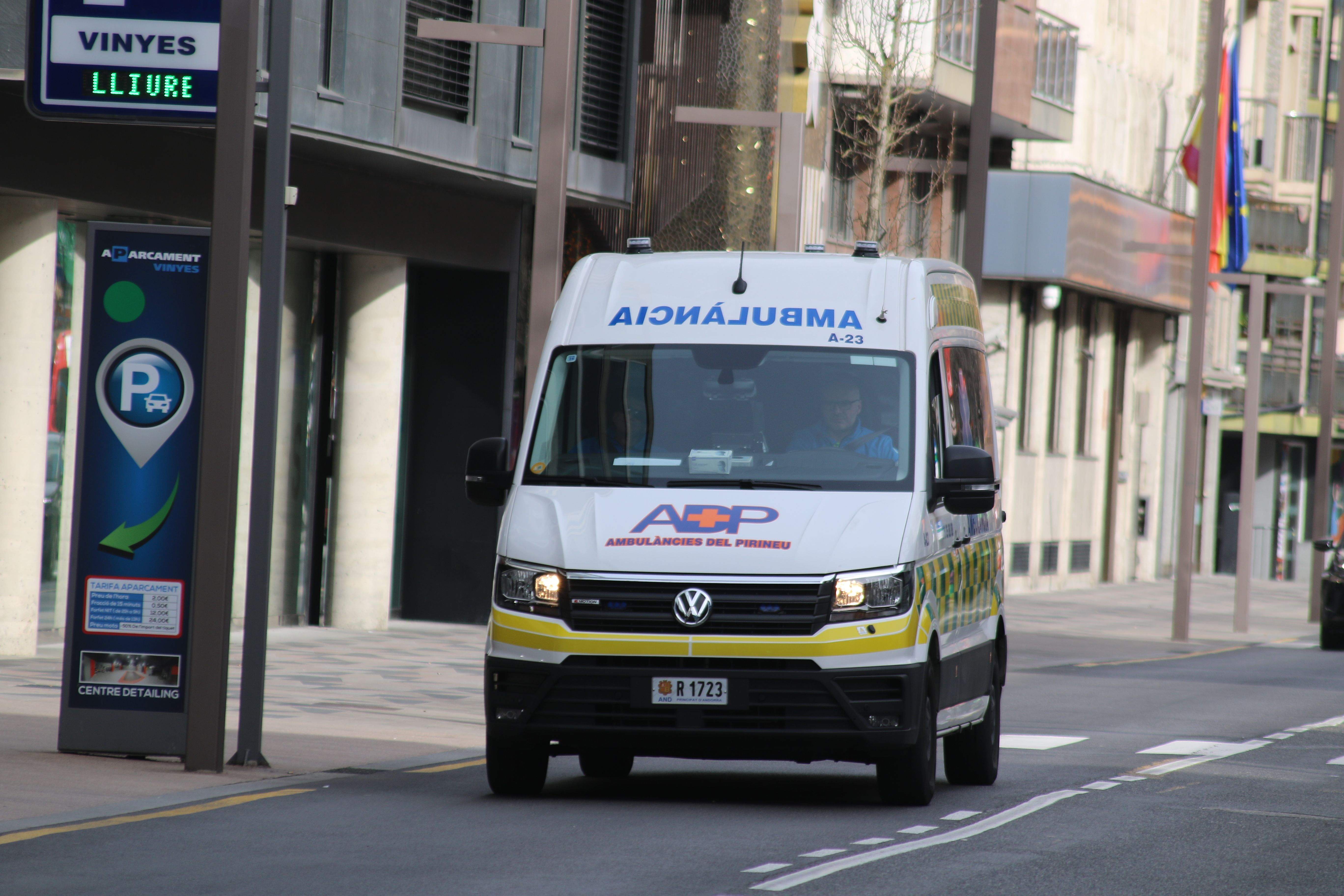 Una de les ambulàncies d'ADP.