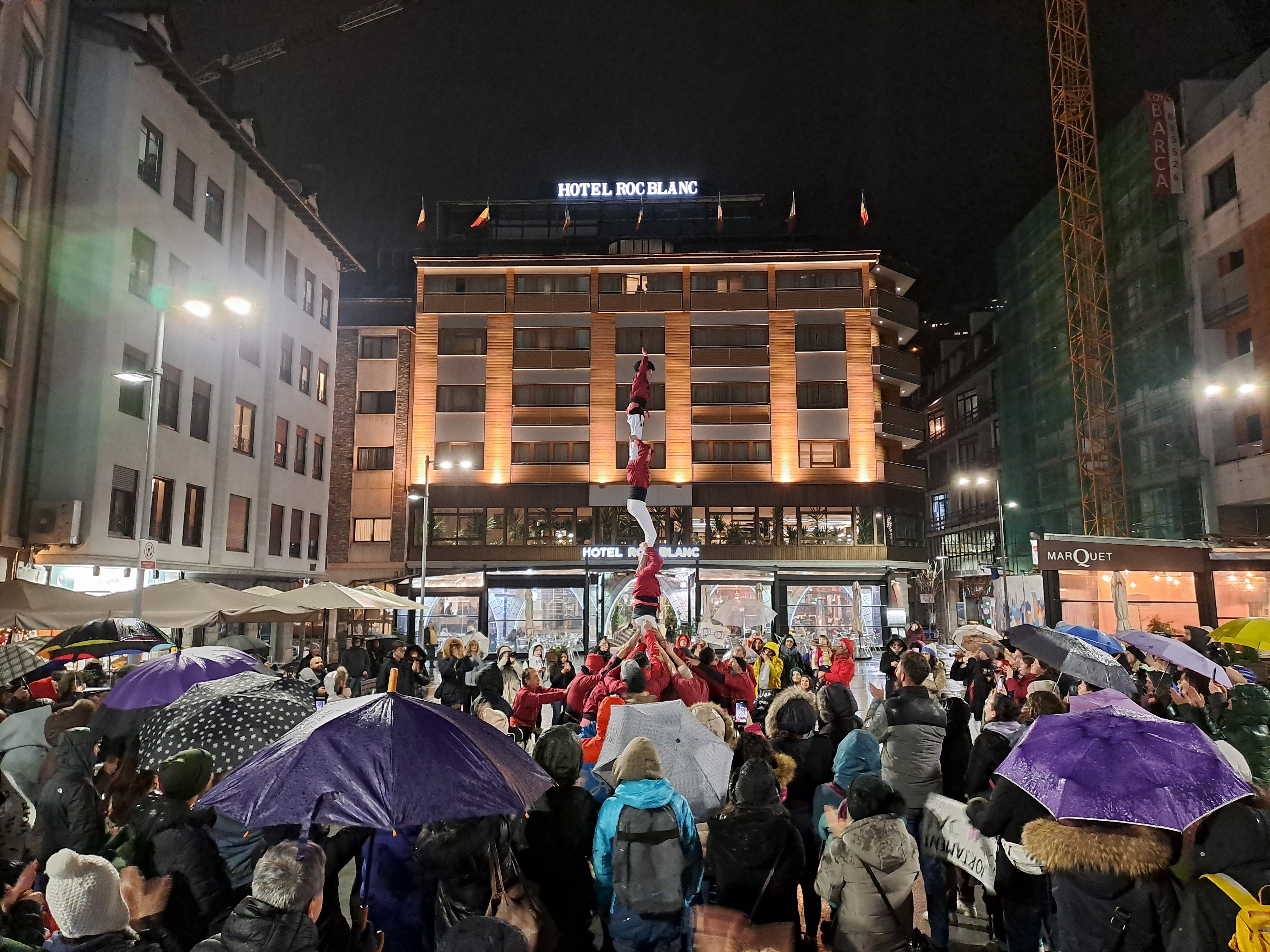 Els castellers d'Andorra han participat en la mobilització.