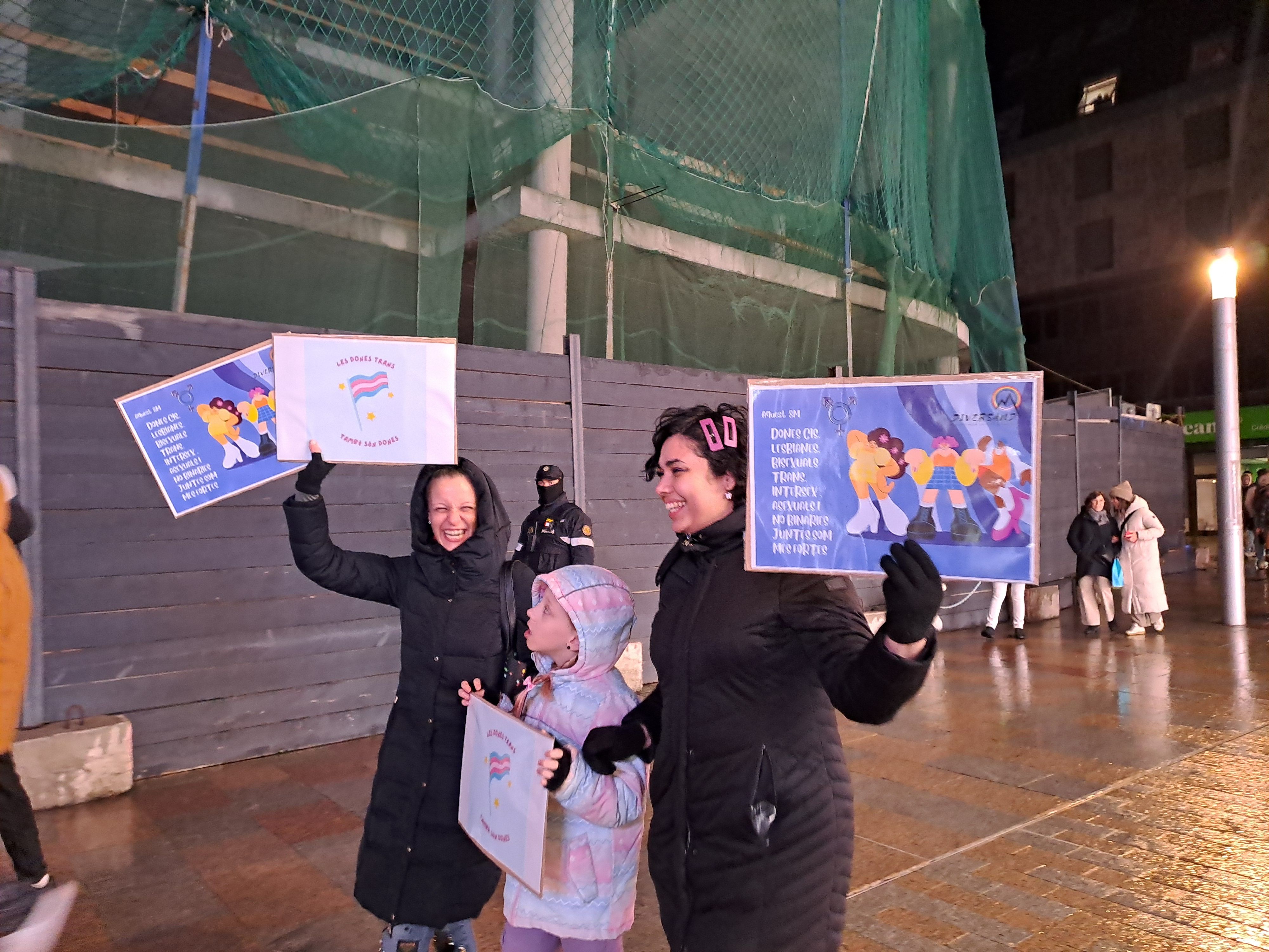 Més participants en la marxa.