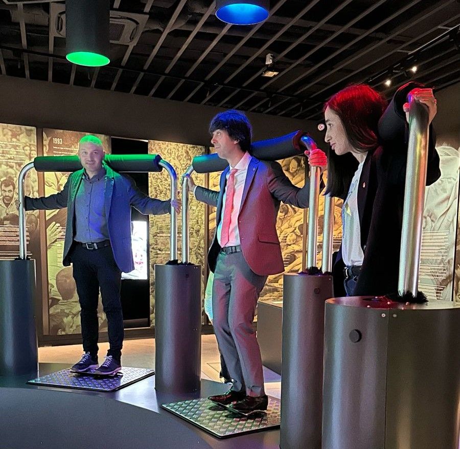 Els cònsols també han visitat els Museu dels Castells.