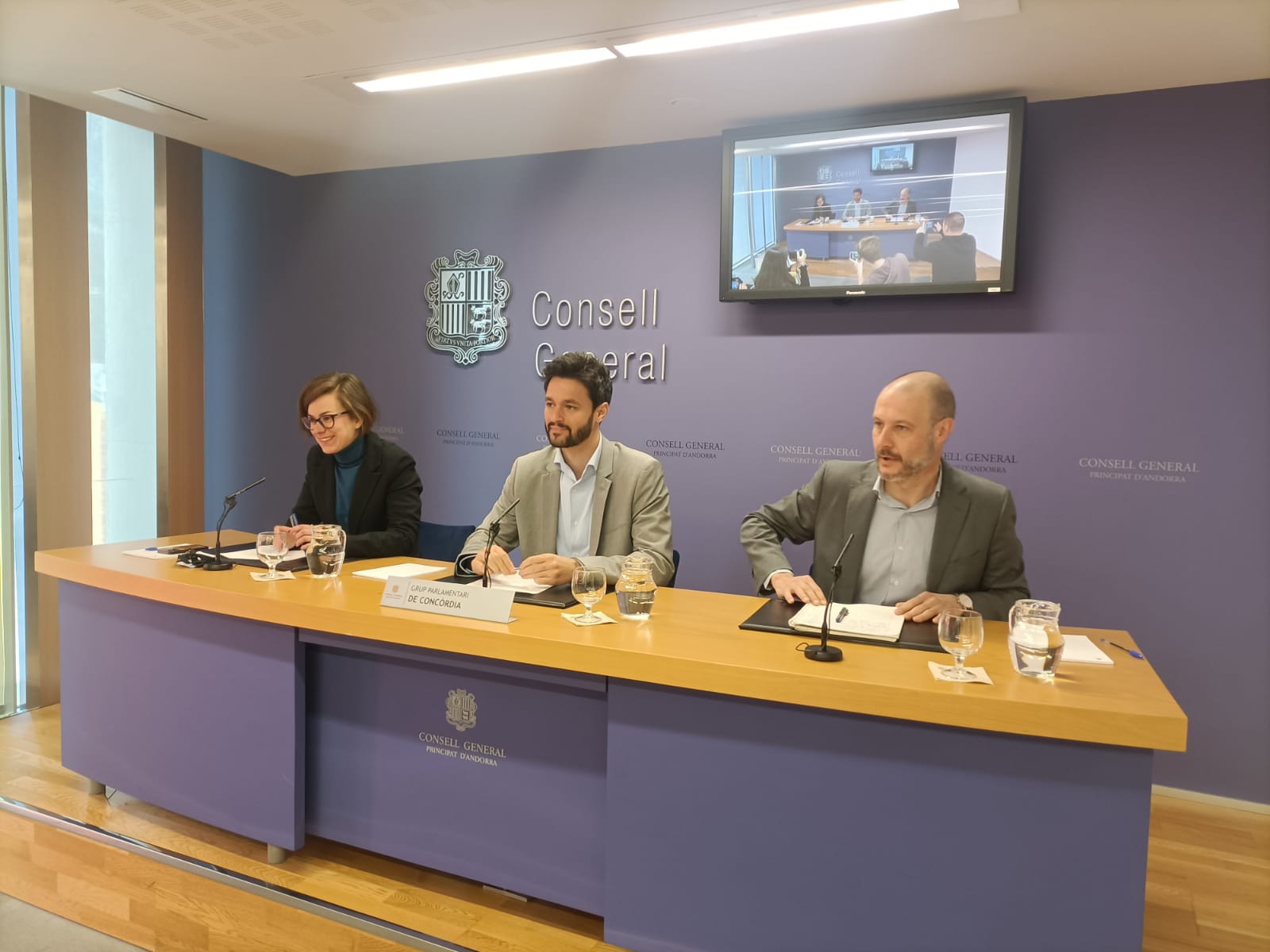 Segués, Escalé i Casadevall durant la roda de premsa. Segués, Escalé i Casadevall durant la roda de premsa.