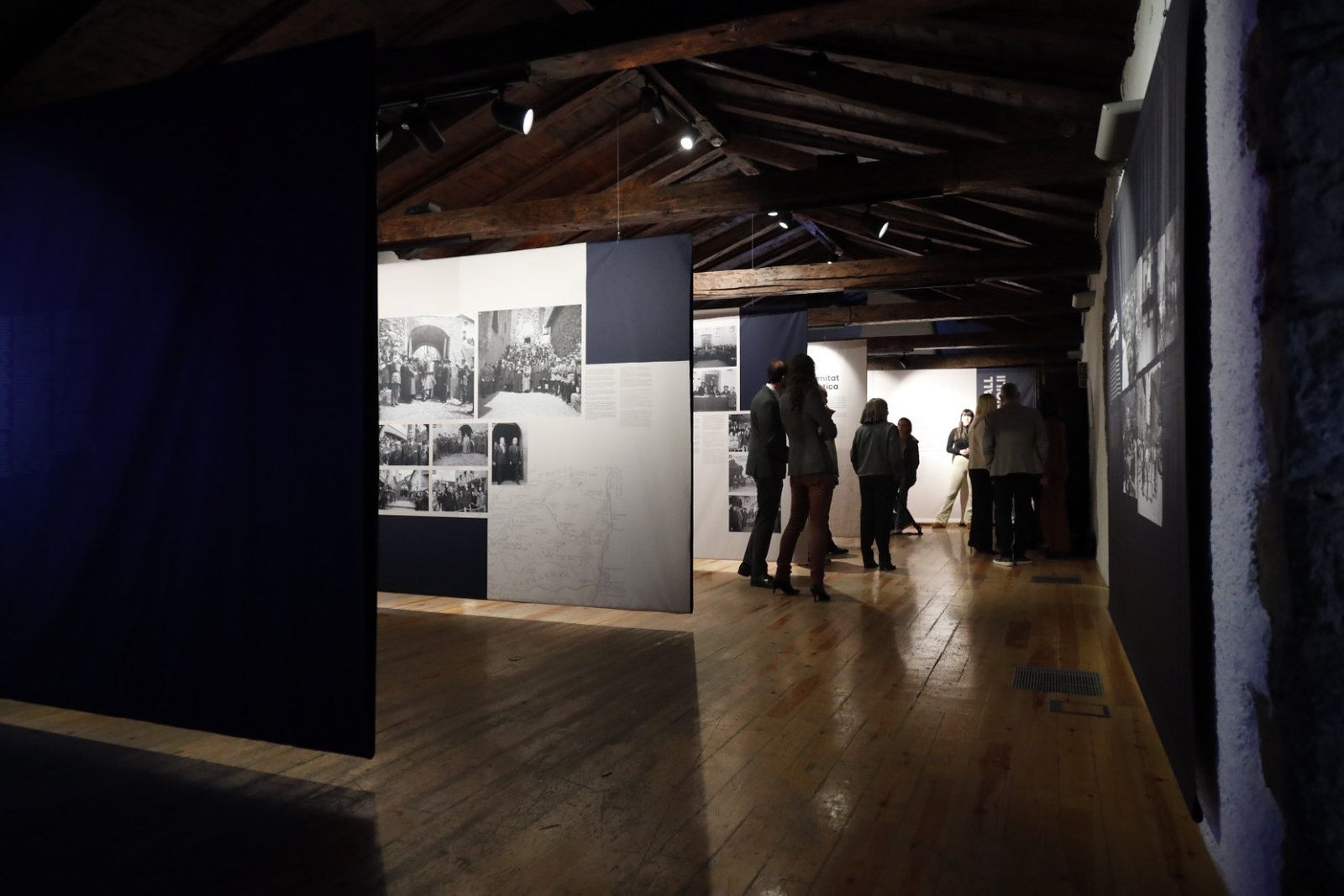 El recorregut de l'exposició al cap de Casa de la Vall.