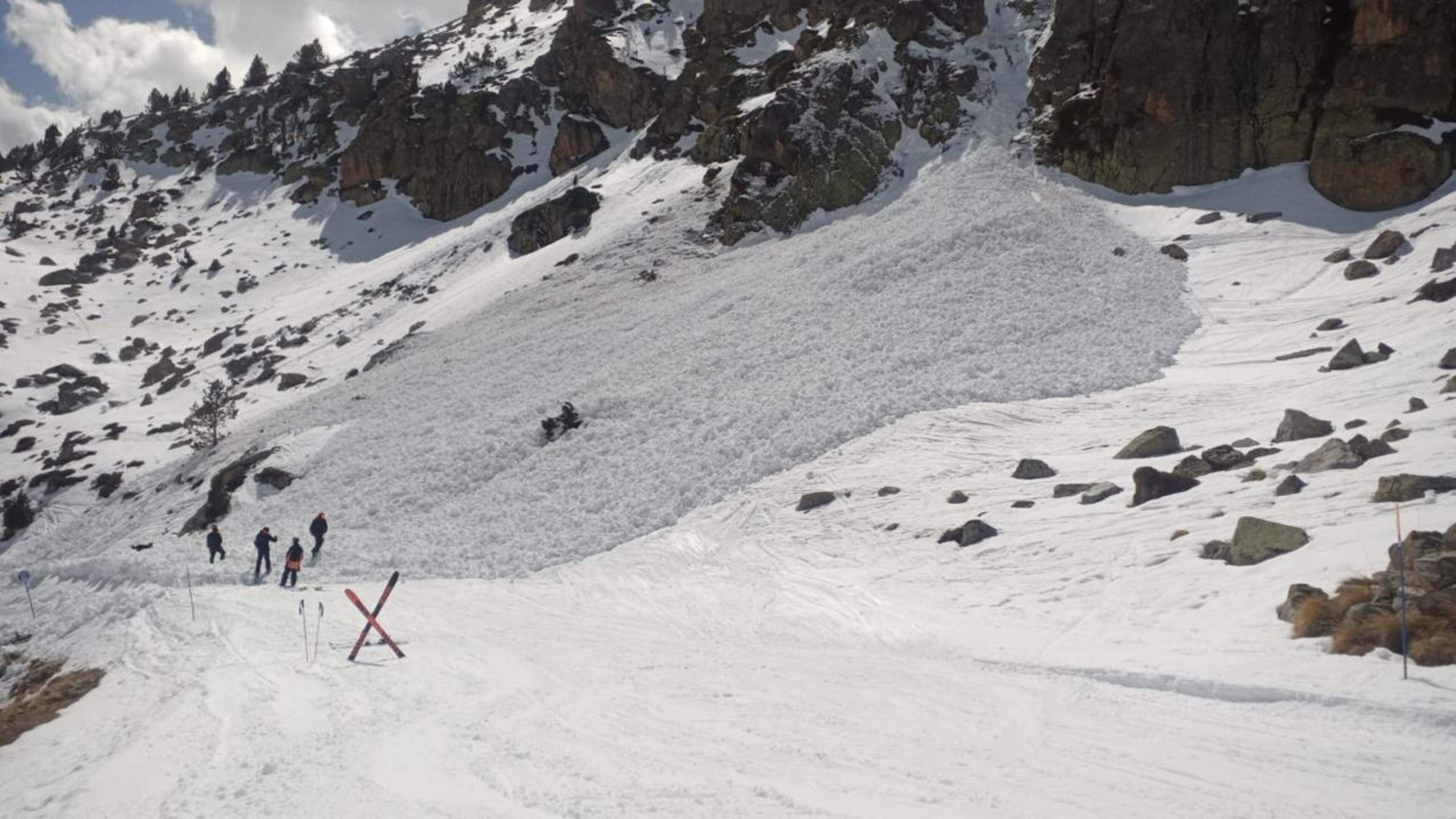 L'allau del camí de Pessons, al pic de l'alt del Cubil, a Grau Roig, aquest dimarts.